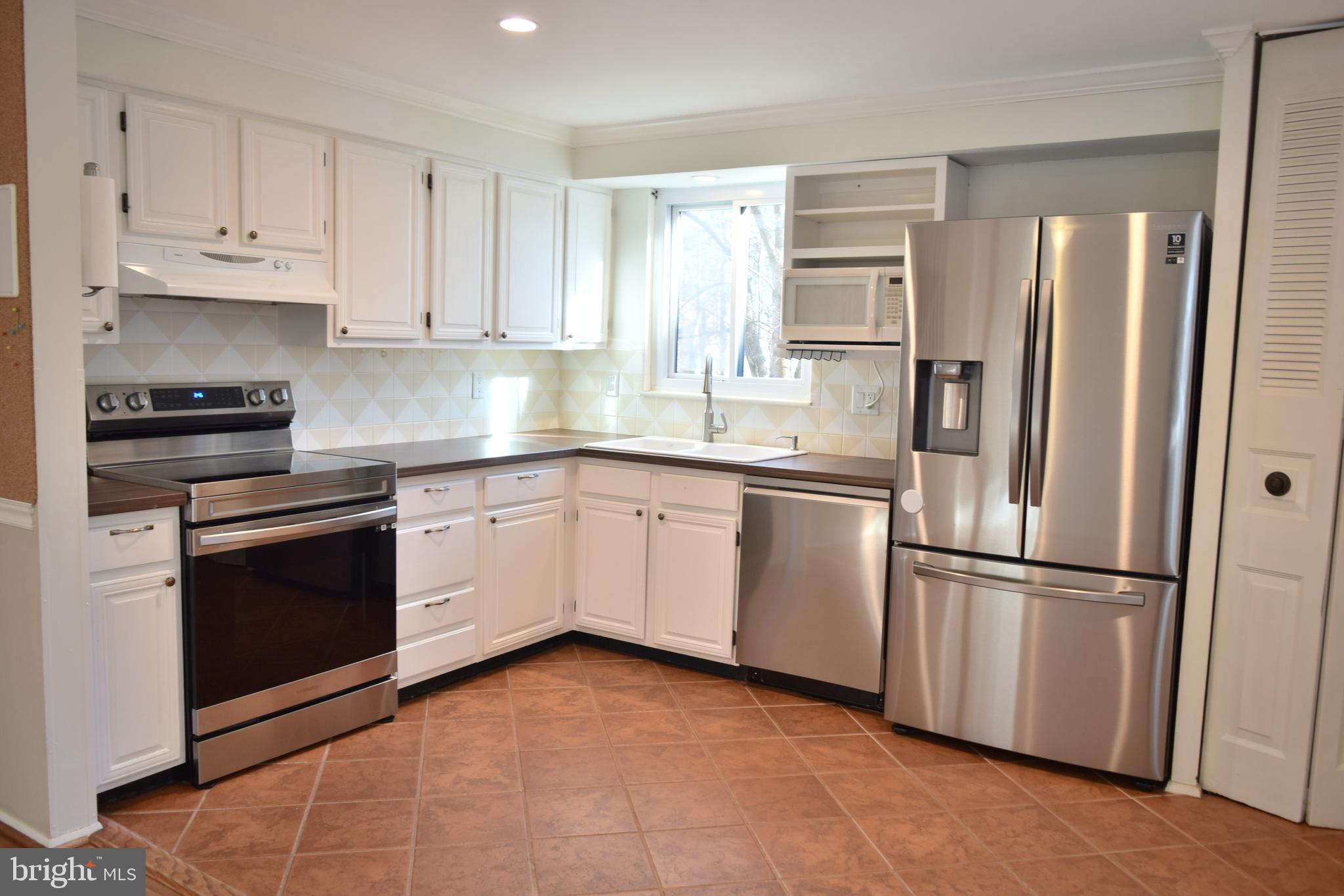 BURKE CENTRE - Residential Lease