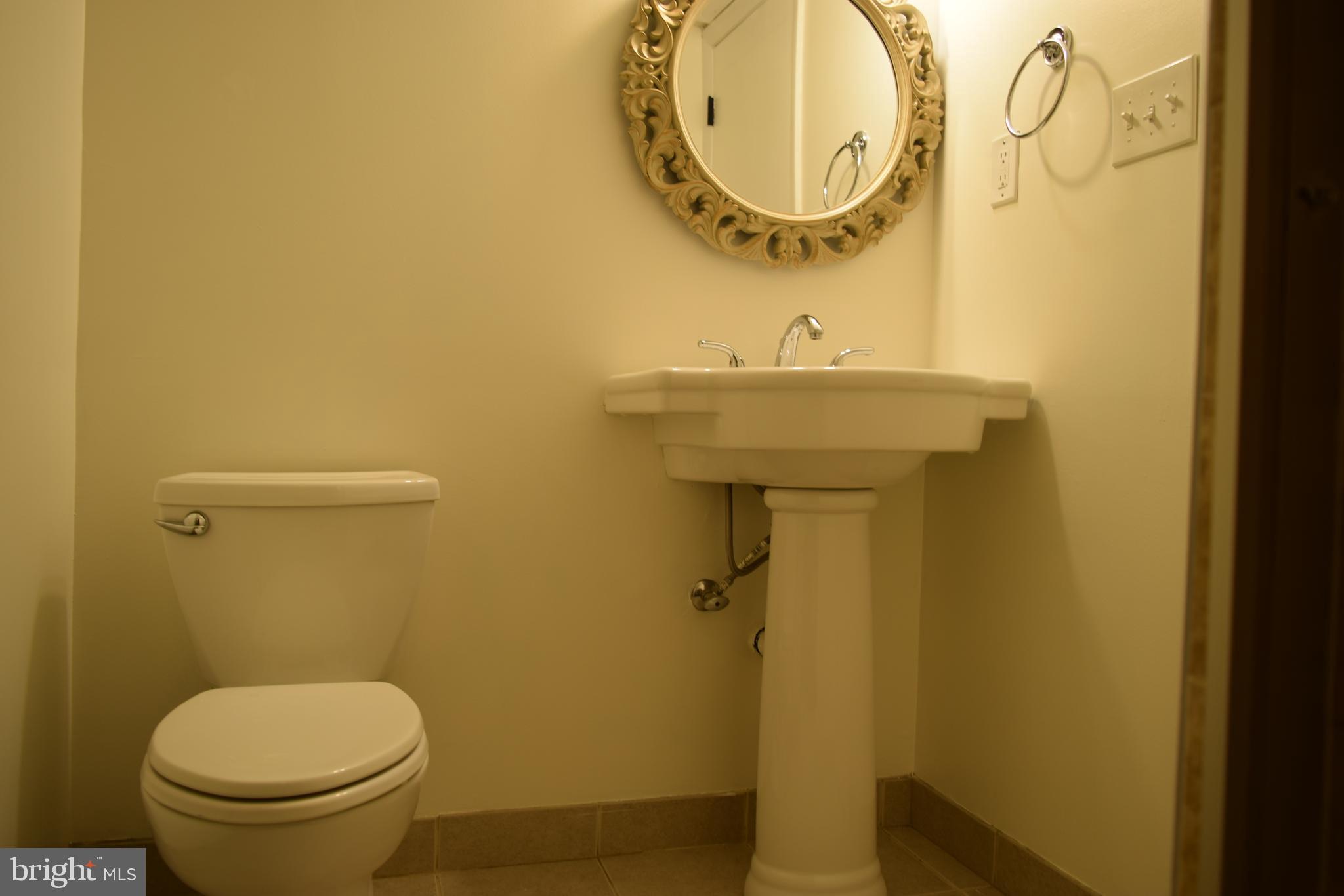 BURKE CENTRE - Residential Lease