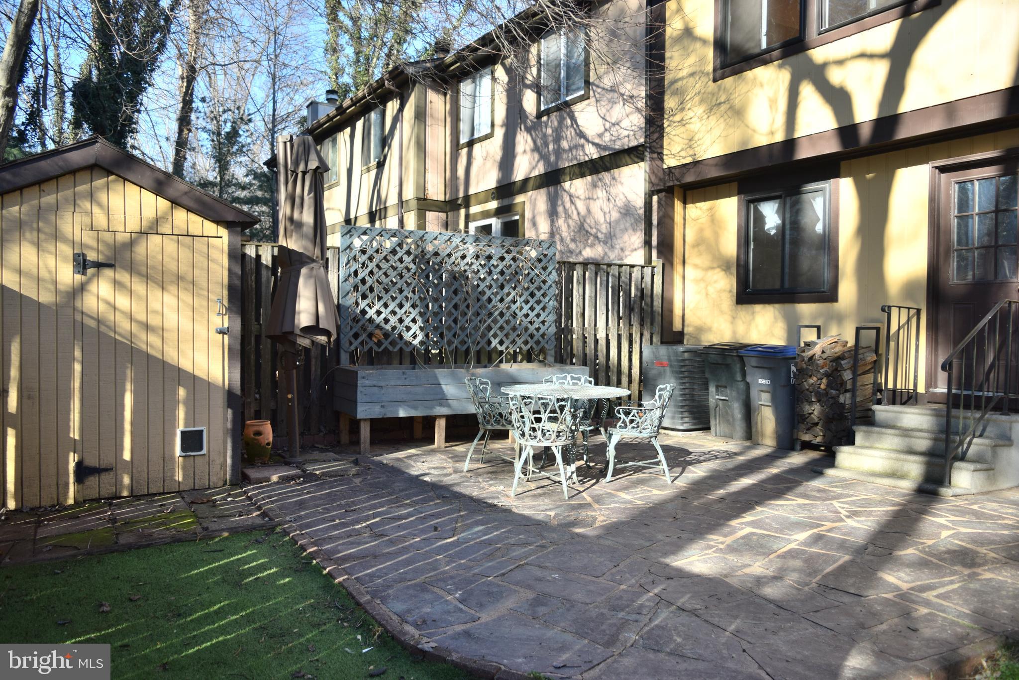 BURKE CENTRE - Residential Lease