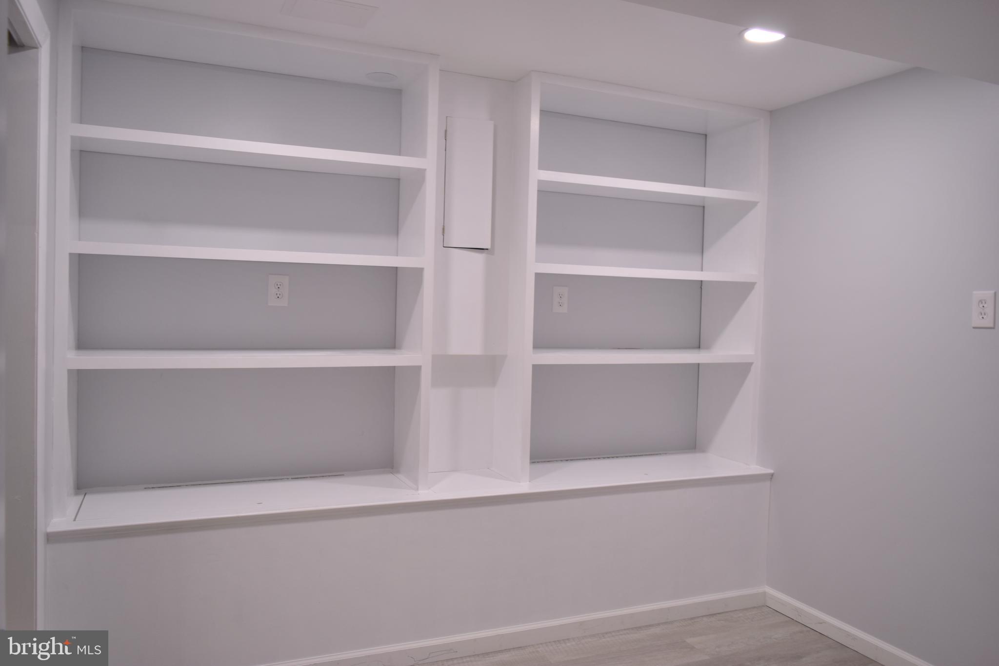 BURKE CENTRE - Residential Lease