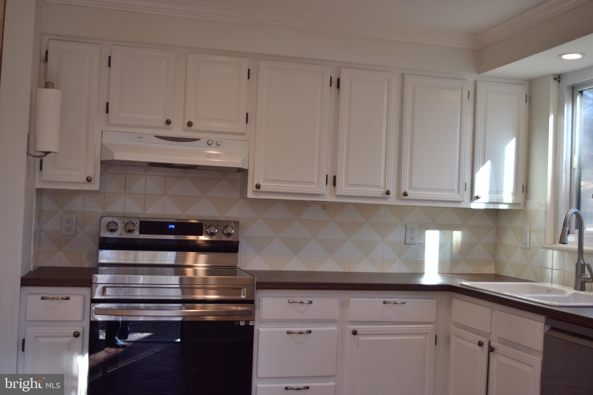 BURKE CENTRE - Residential Lease