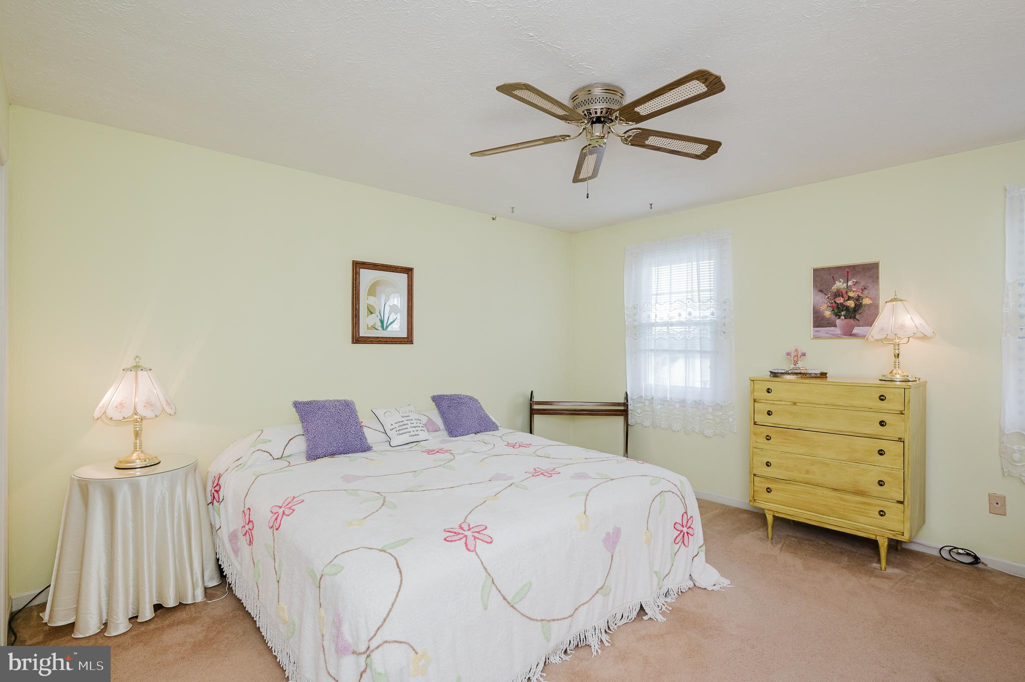 LINTHICUM OAKS - Residential