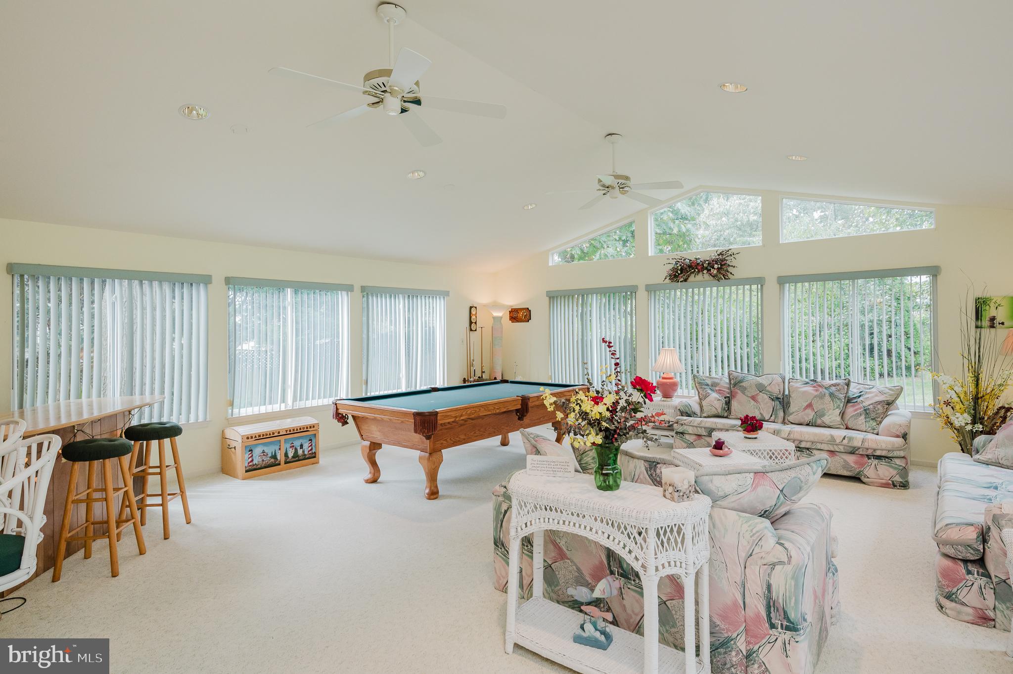 LINTHICUM OAKS - Residential