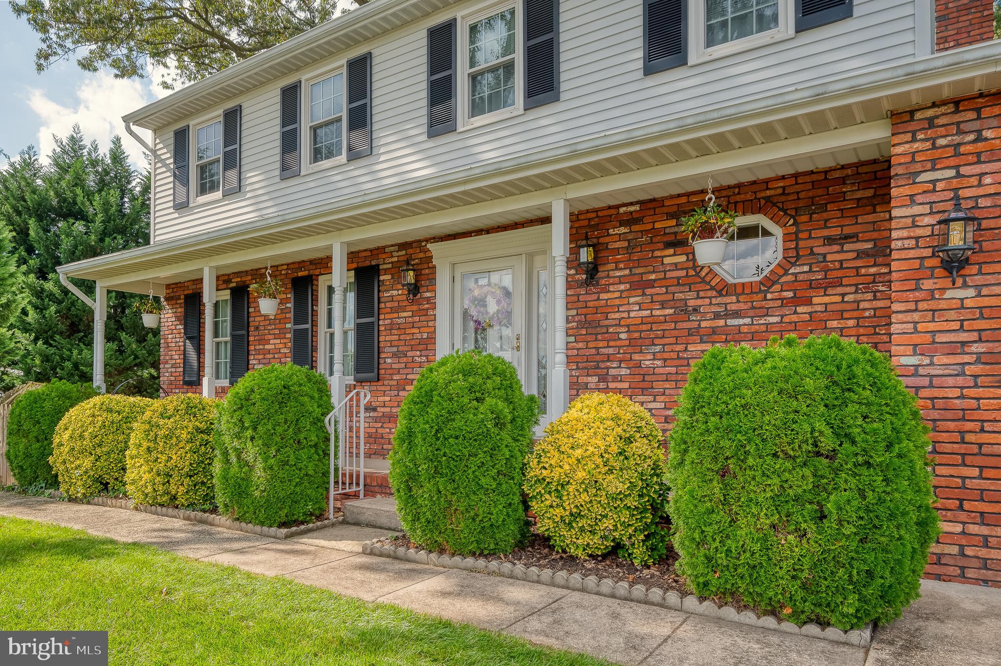 LINTHICUM OAKS - Residential