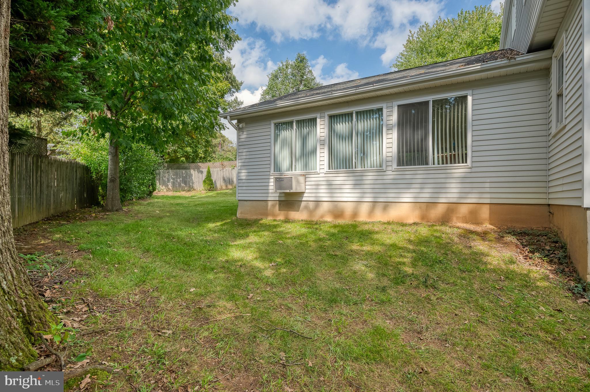 LINTHICUM OAKS - Residential