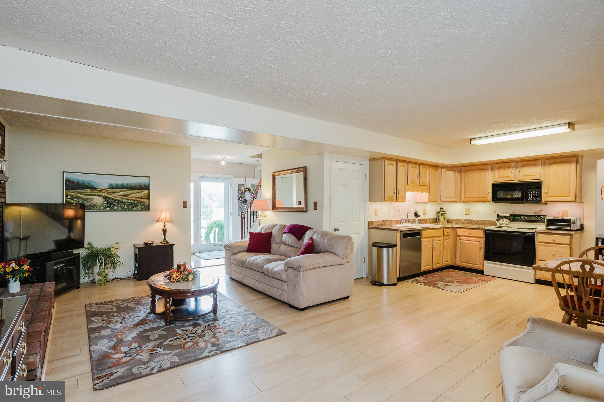 LINTHICUM OAKS - Residential