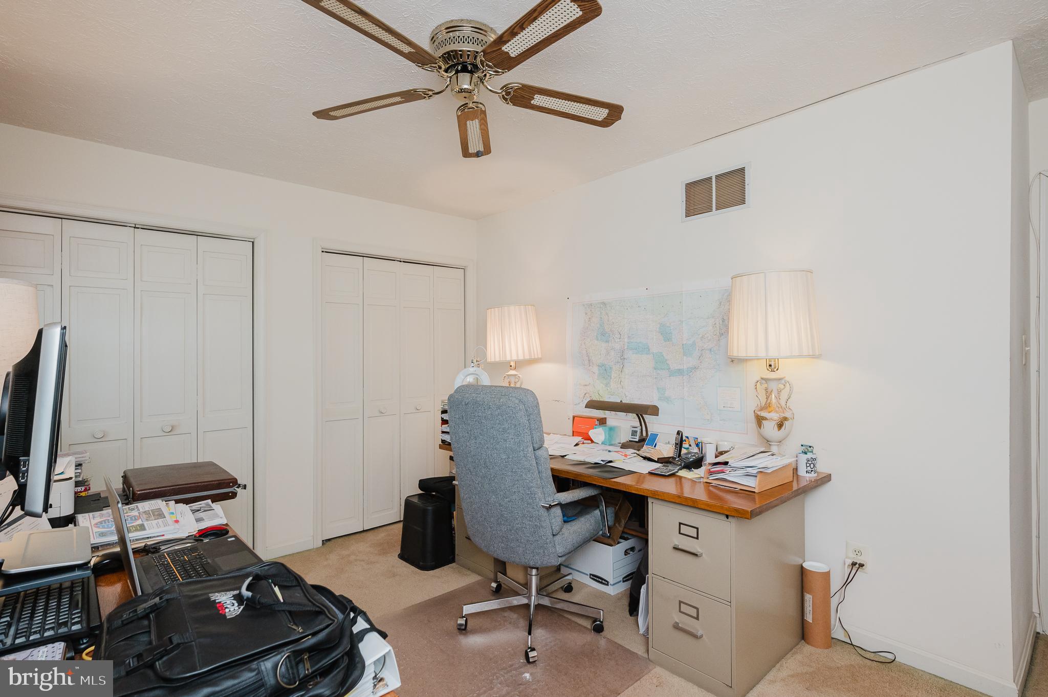 LINTHICUM OAKS - Residential