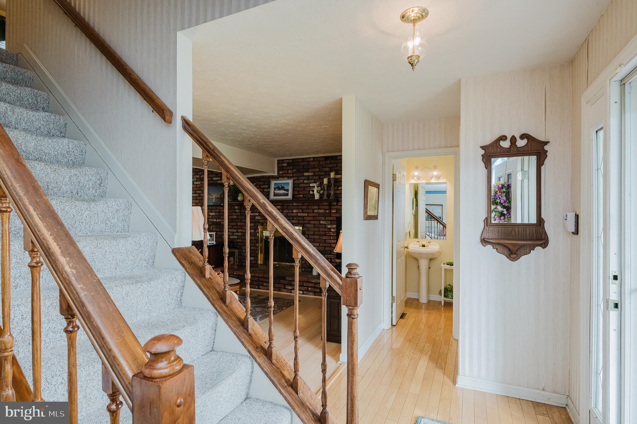 LINTHICUM OAKS - Residential