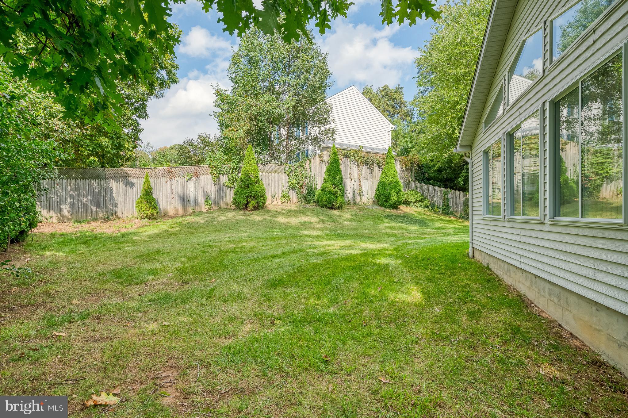 LINTHICUM OAKS - Residential