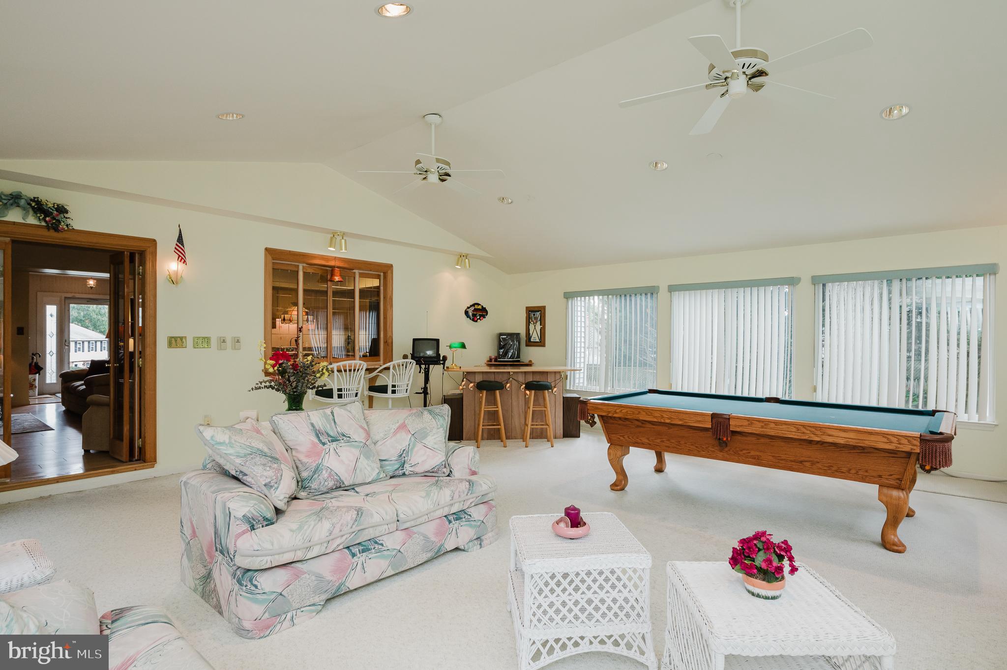 LINTHICUM OAKS - Residential