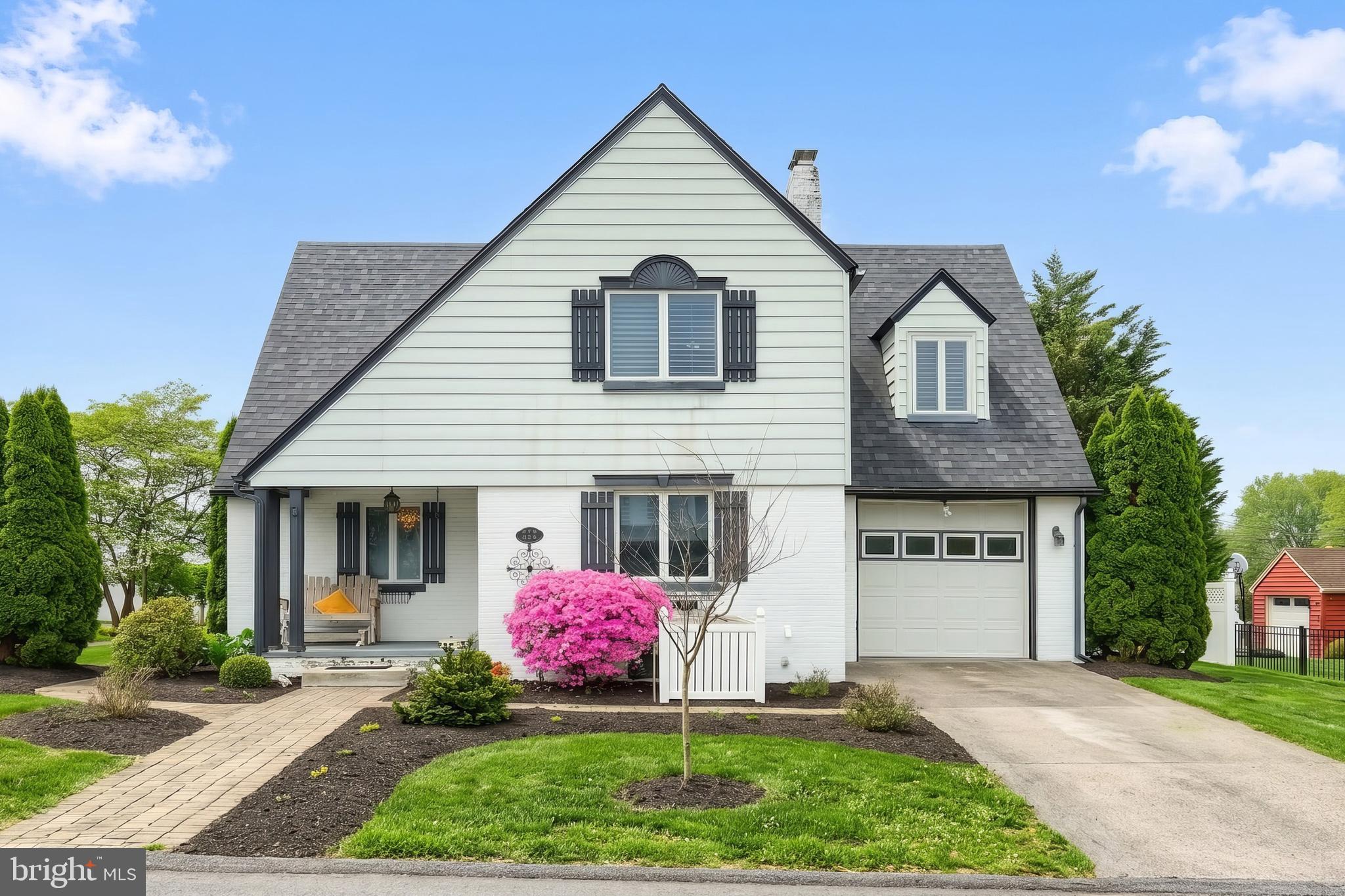 824 GRANDVIEW ROAD