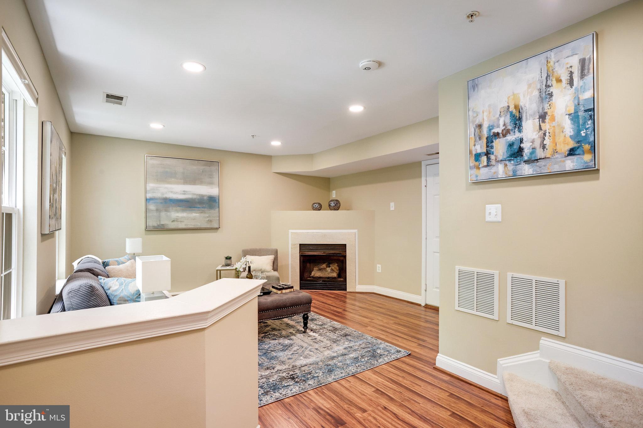 2120 DARCY GREEN PLACE