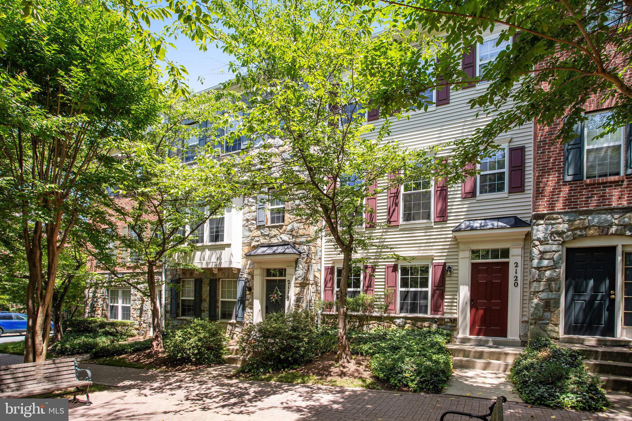 2120 DARCY GREEN PLACE
