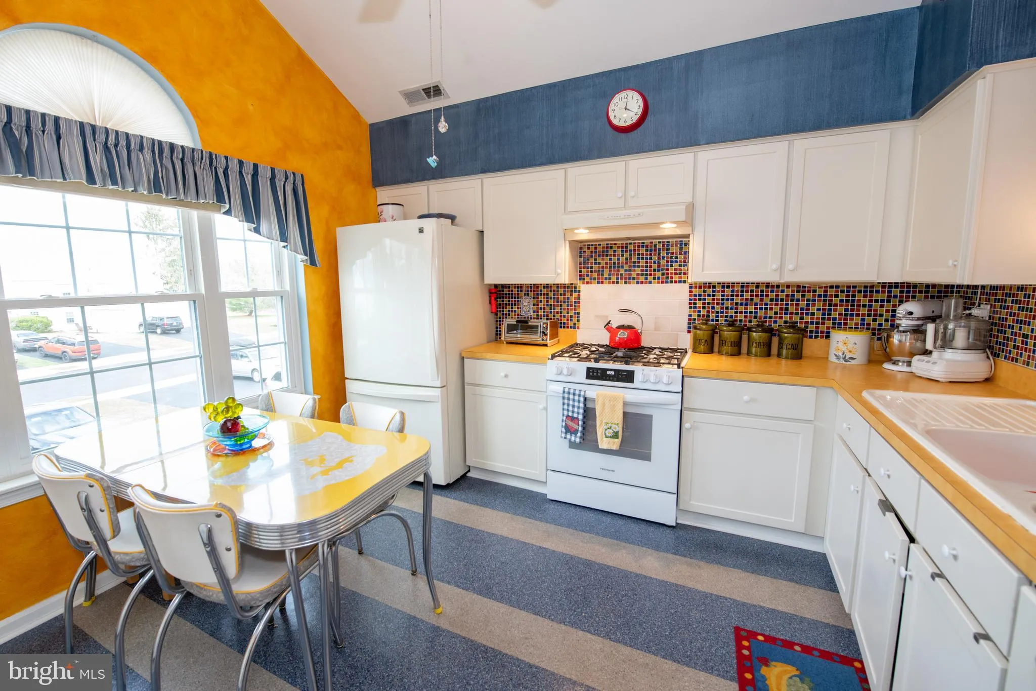 Southampton, Pennsylvania 18966, United States, 2 Bedrooms Bedrooms, ,3 BathroomsBathrooms,Residential,Active,87416