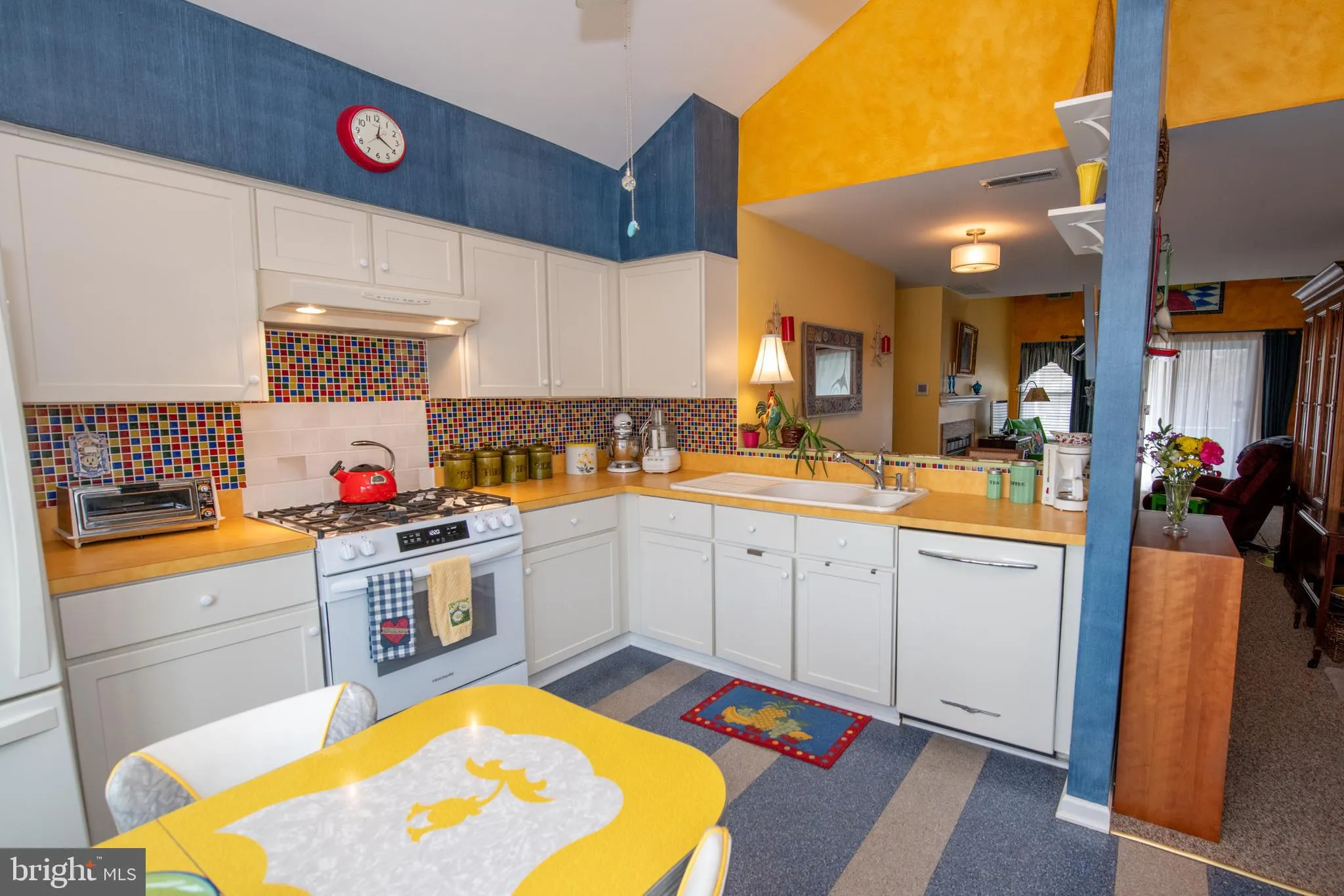 Southampton, Pennsylvania 18966, United States, 2 Bedrooms Bedrooms, ,3 BathroomsBathrooms,Residential,Active,87416