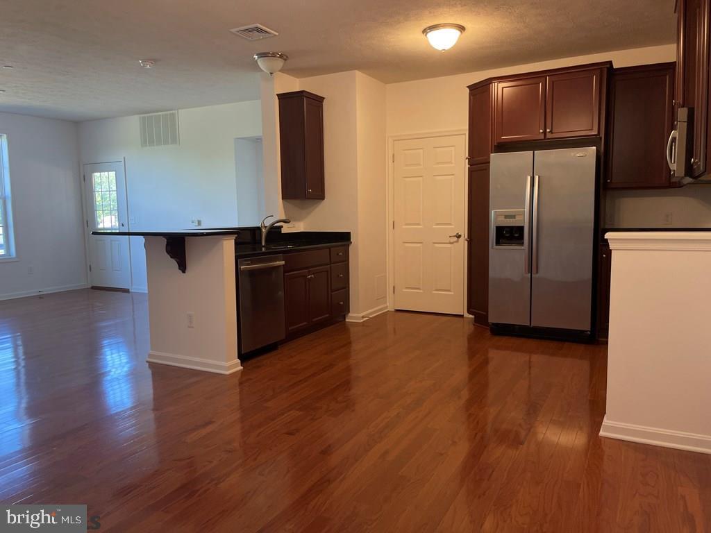VILLAGE AT PENN STATE - MASCOT COVE - Residential
