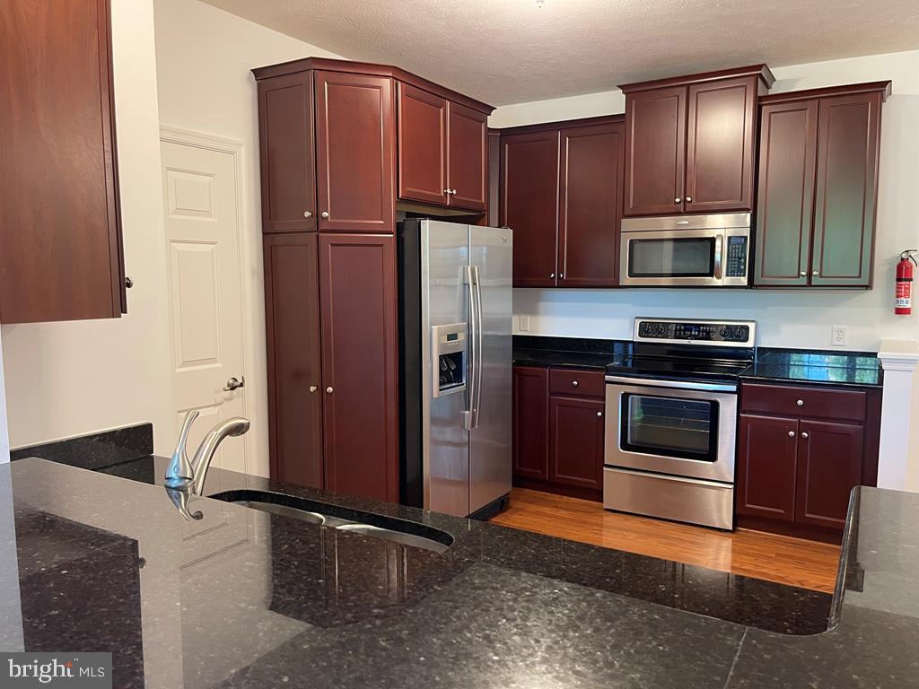 VILLAGE AT PENN STATE - MASCOT COVE - Residential