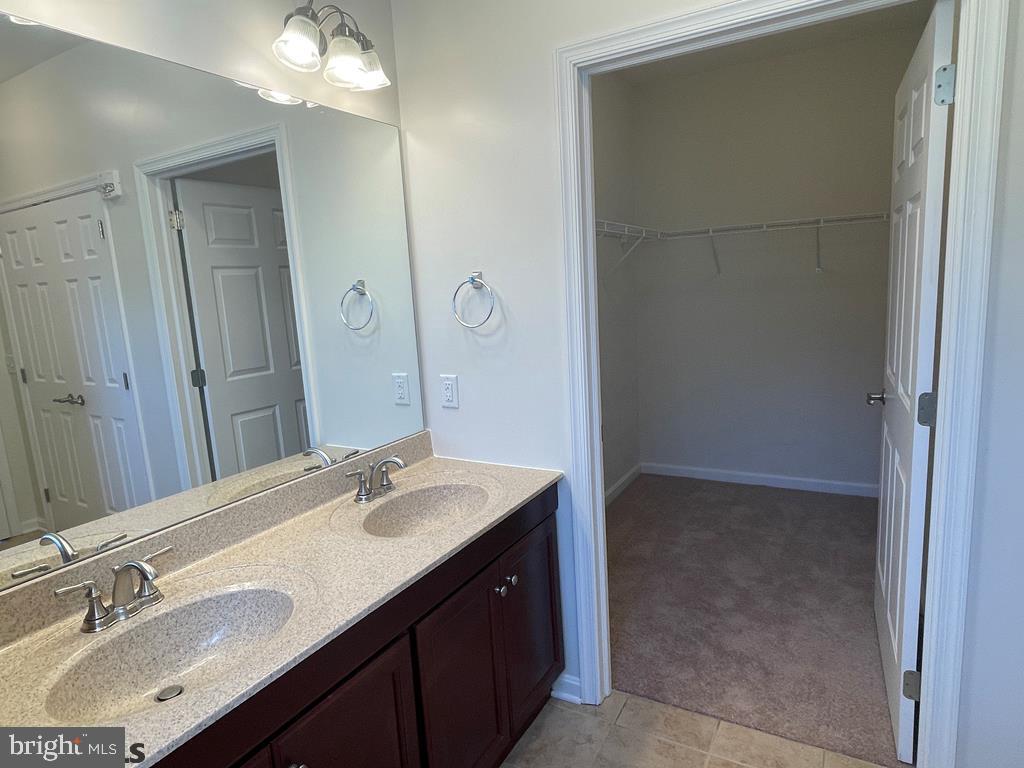 VILLAGE AT PENN STATE - MASCOT COVE - Residential