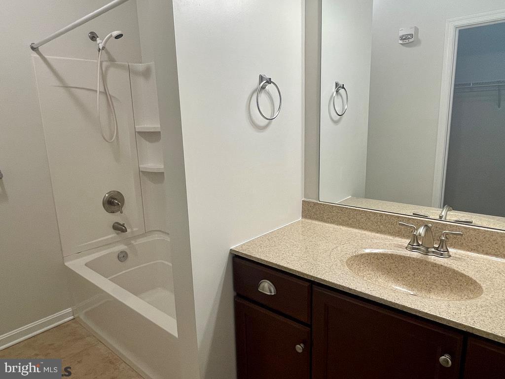 VILLAGE AT PENN STATE - MASCOT COVE - Residential