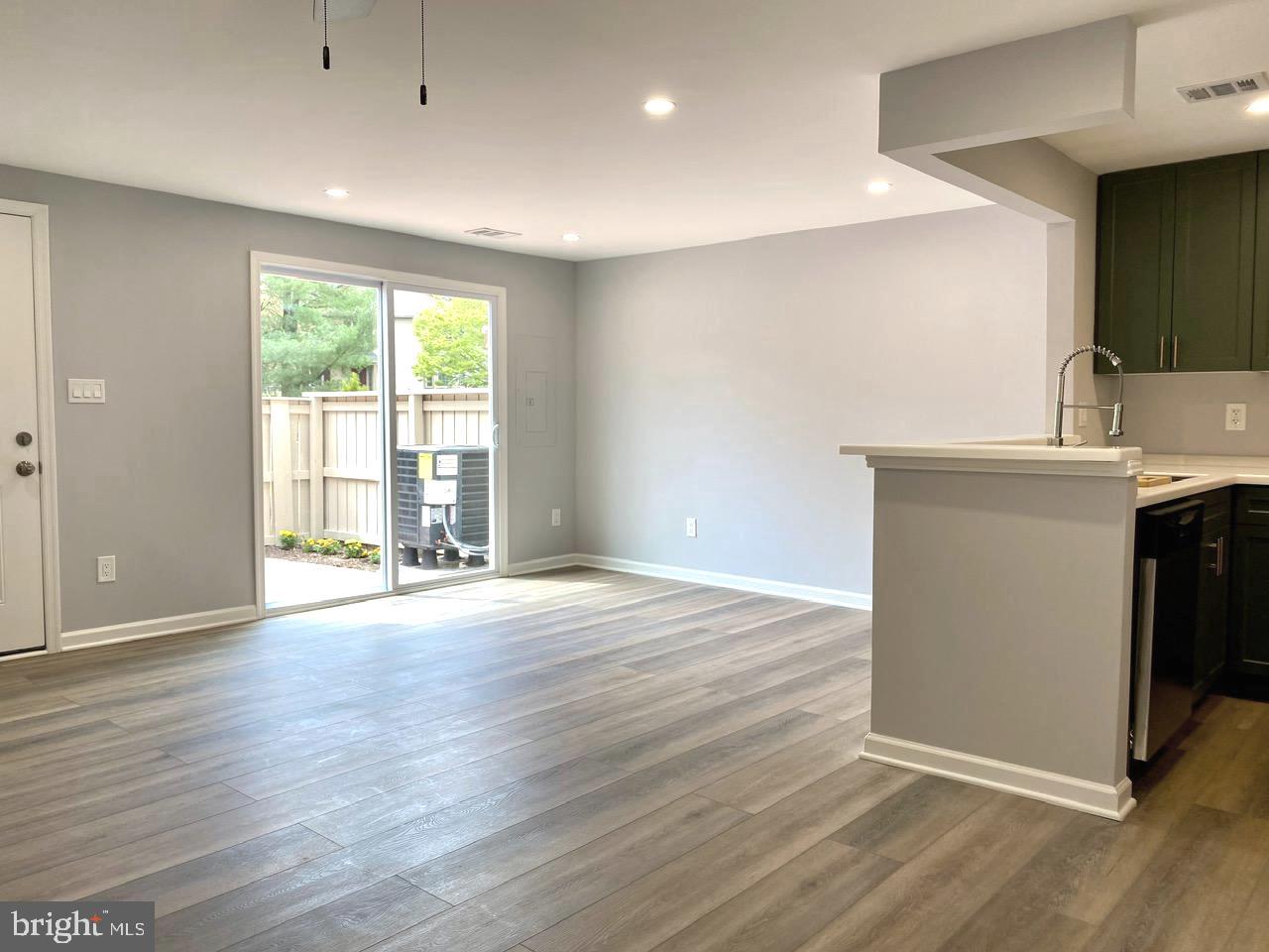 MONTGOMERY VILLAGE - Residential