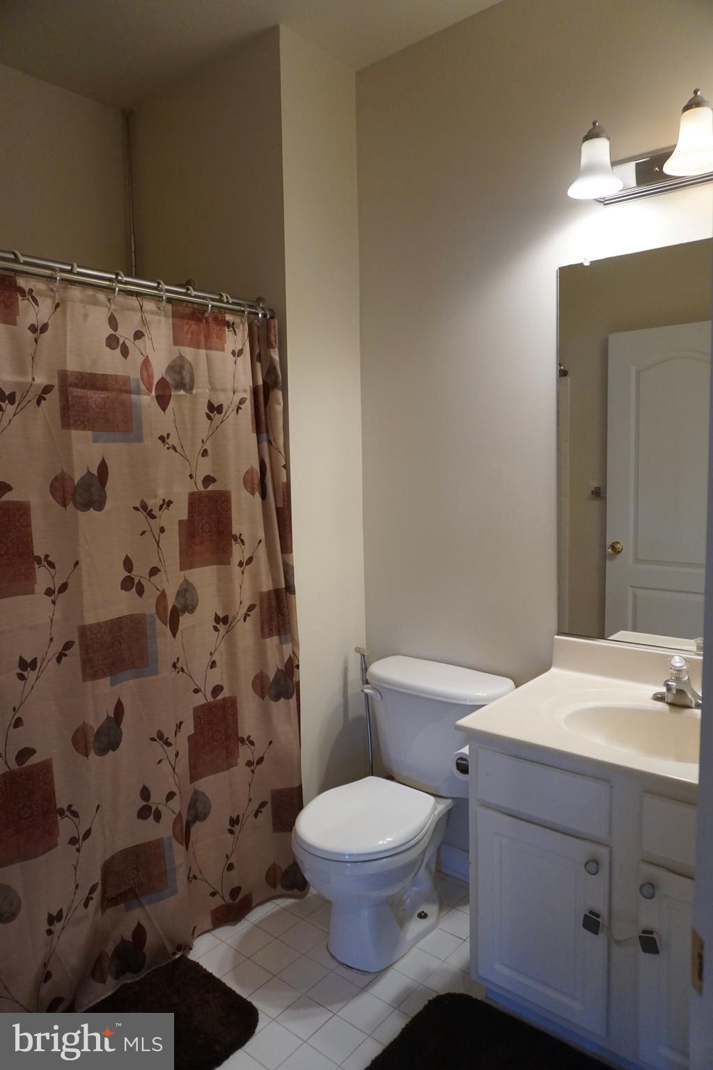 GROVE AT HUNTLEY MEADOWS - Residential Lease