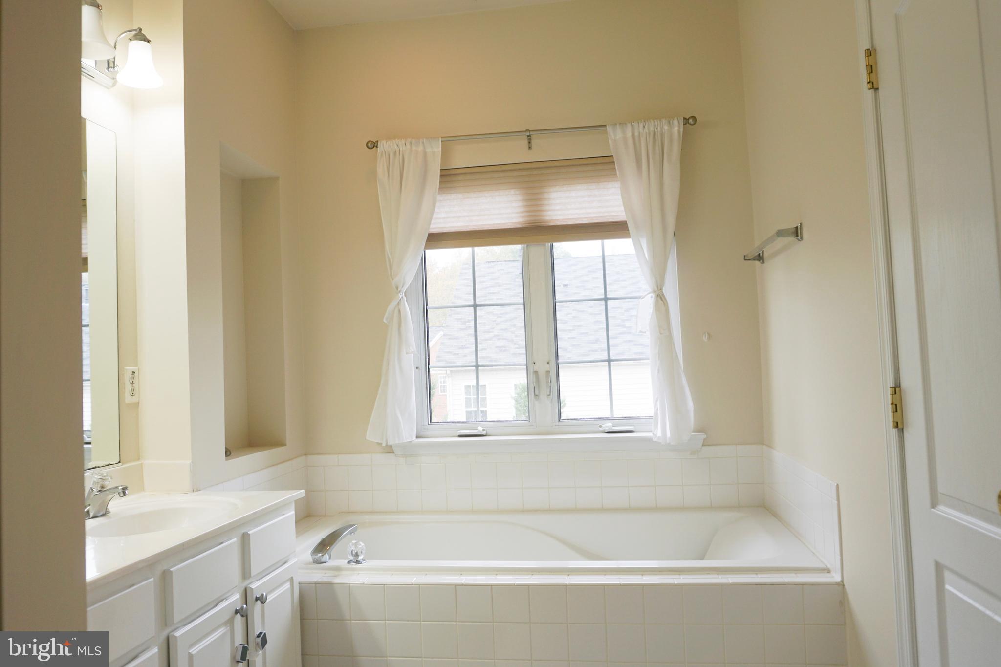 GROVE AT HUNTLEY MEADOWS - Residential Lease