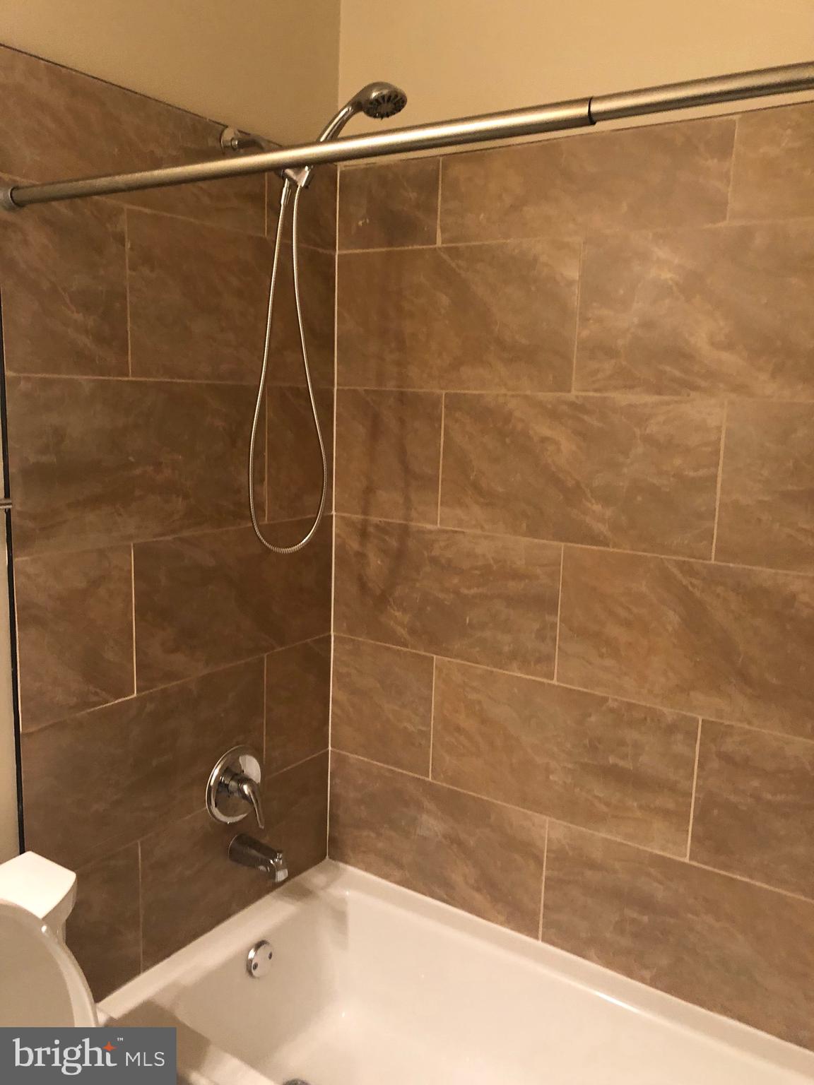 GROVE AT HUNTLEY MEADOWS - Residential Lease