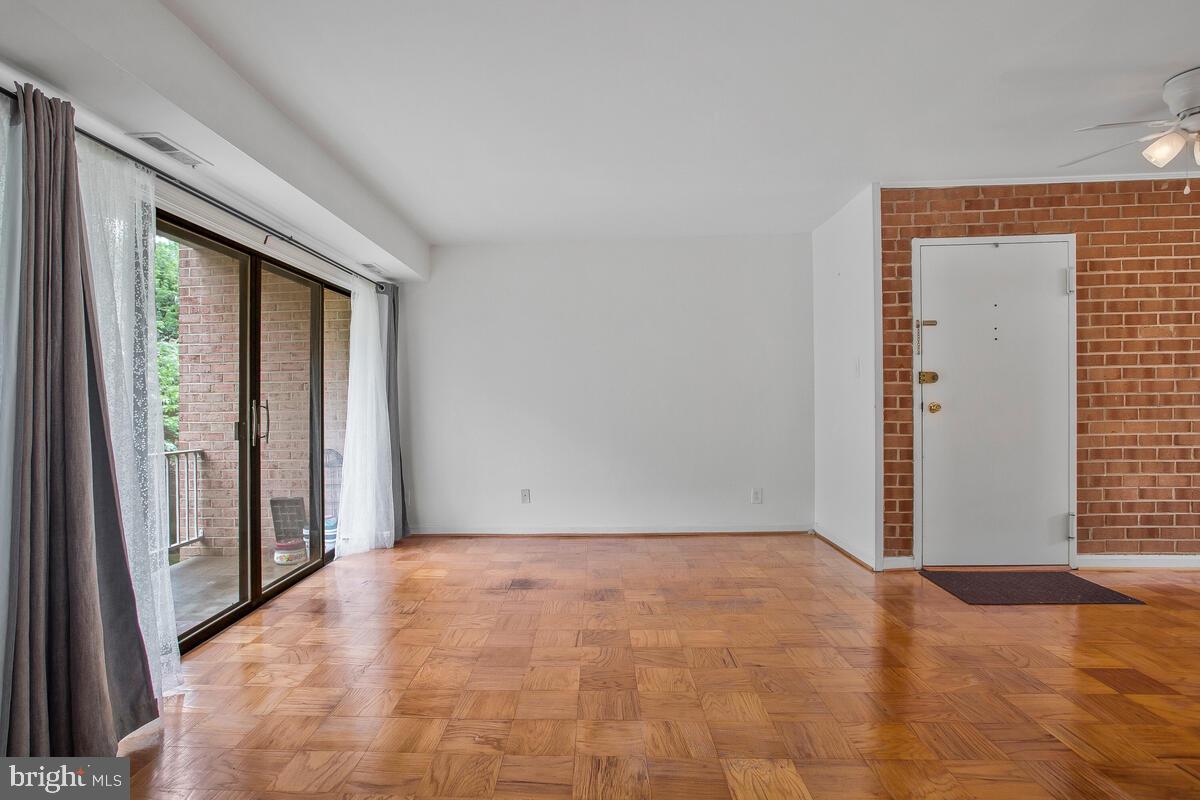 WESTCHESTER PARK - Residential