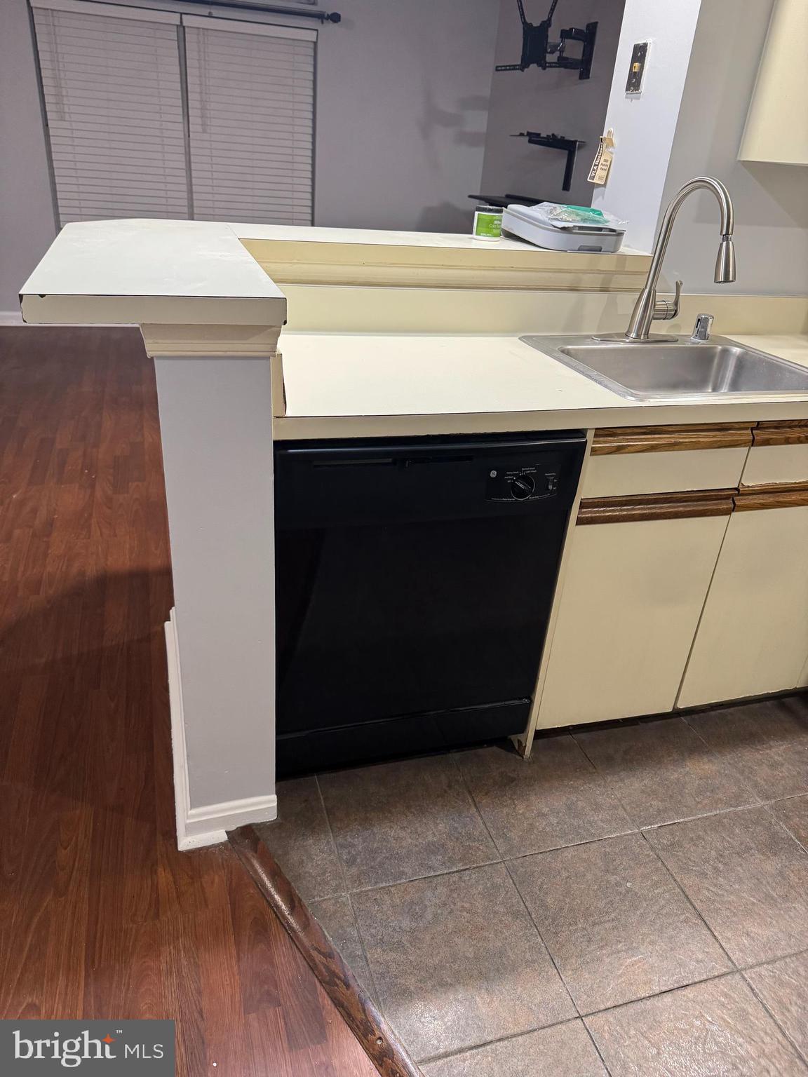 LAKE ARBOR - Residential