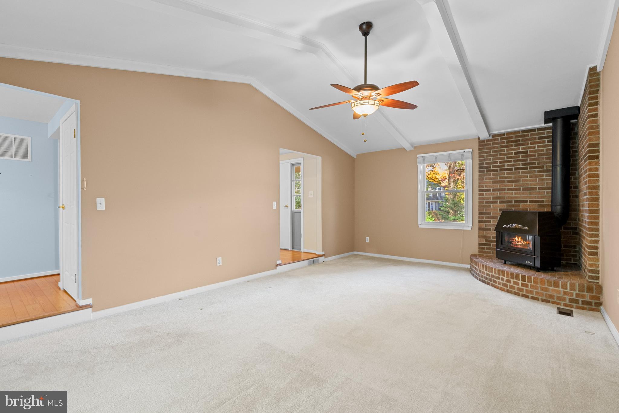 RESTON - Residential