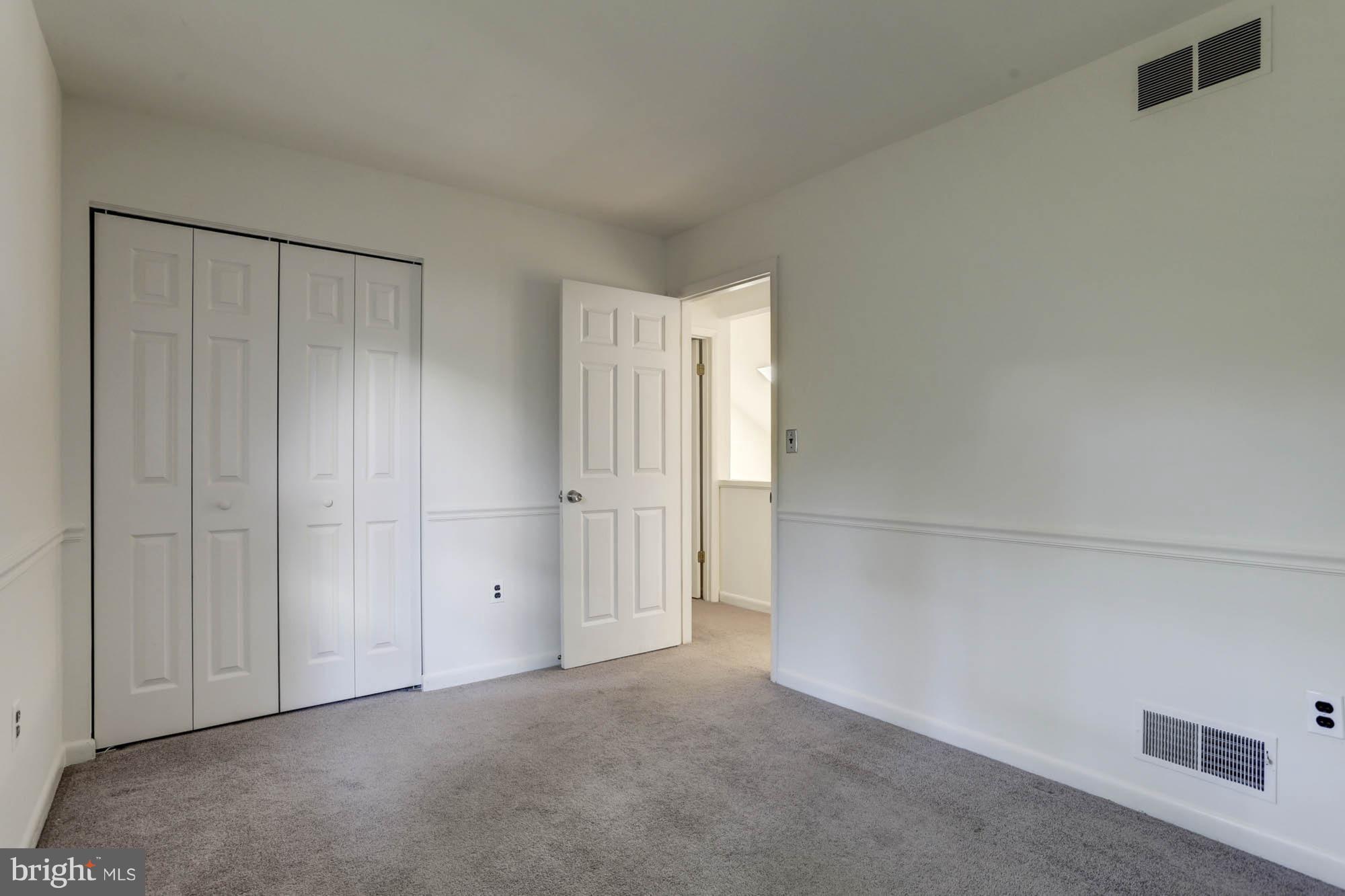 HUNTERS POINTE - Residential Lease