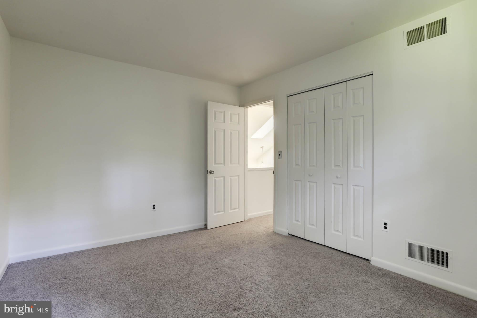 HUNTERS POINTE - Residential Lease