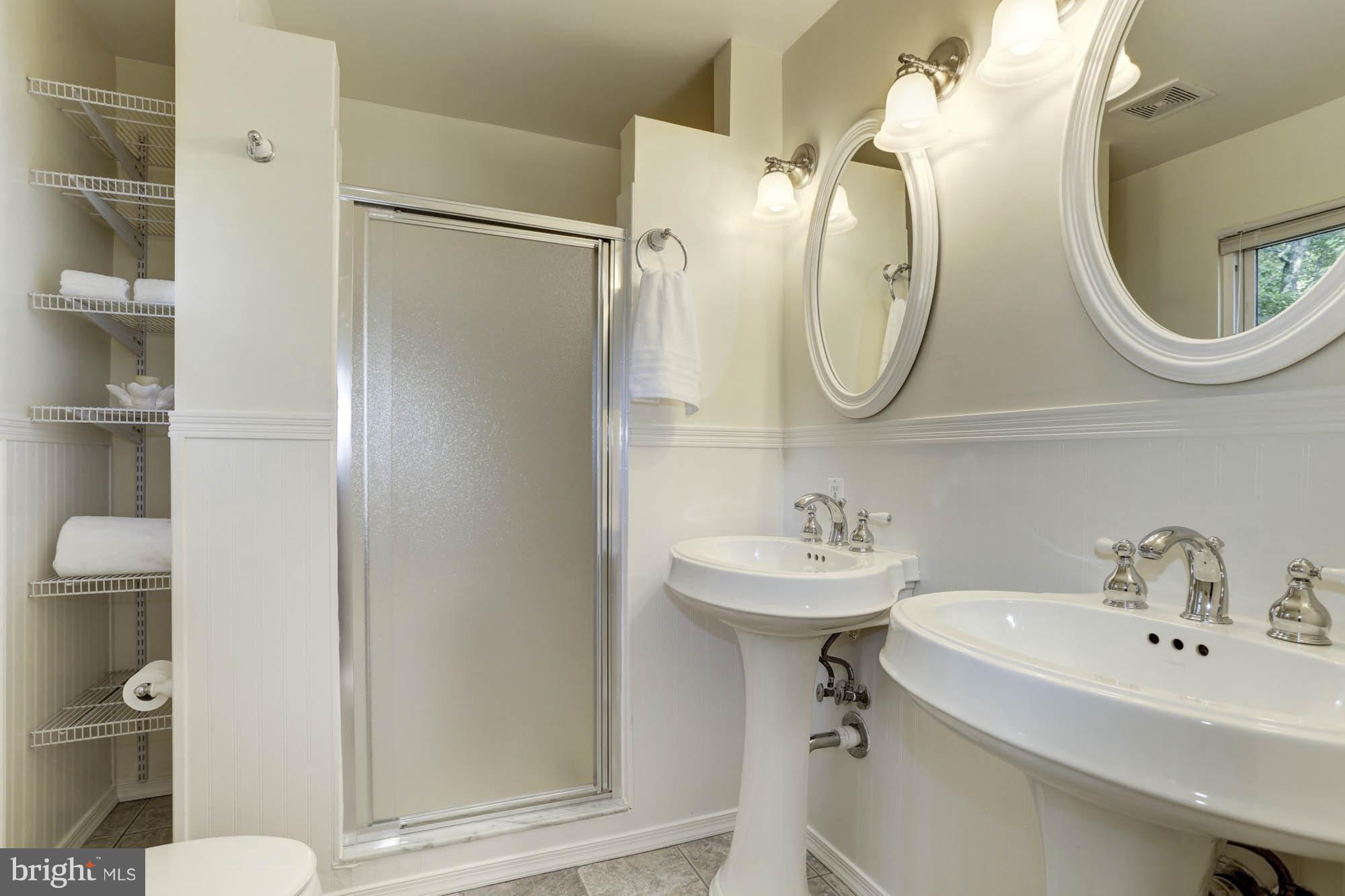 HUNTERS POINTE - Residential Lease