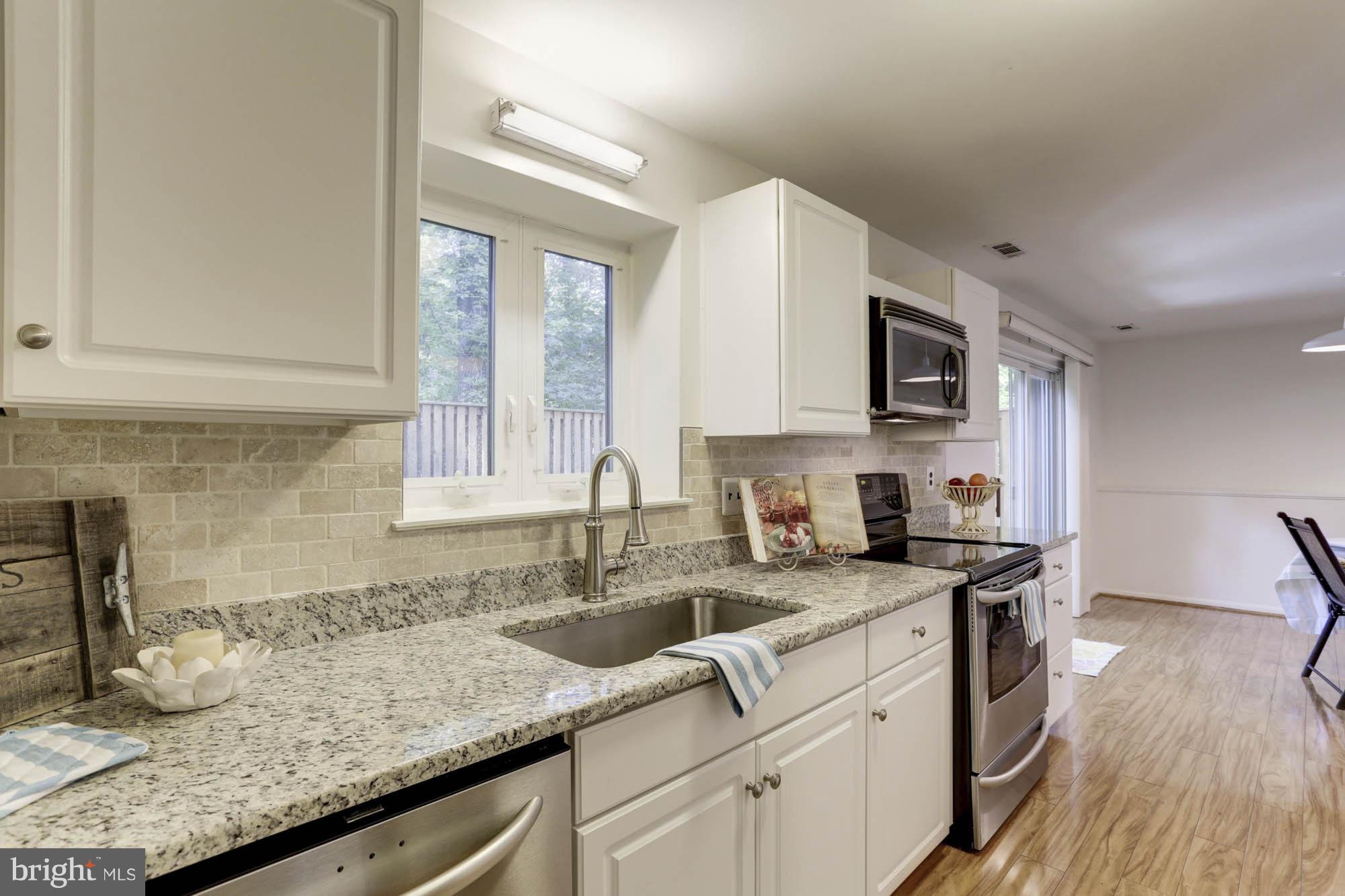 HUNTERS POINTE - Residential Lease