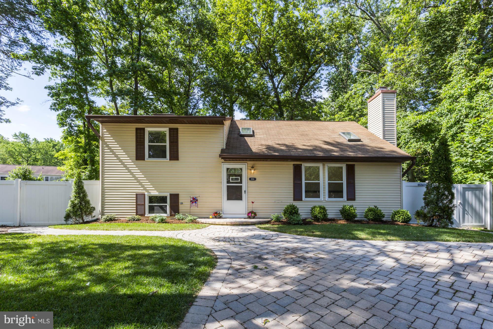 HUNTERS POINTE - Residential Lease