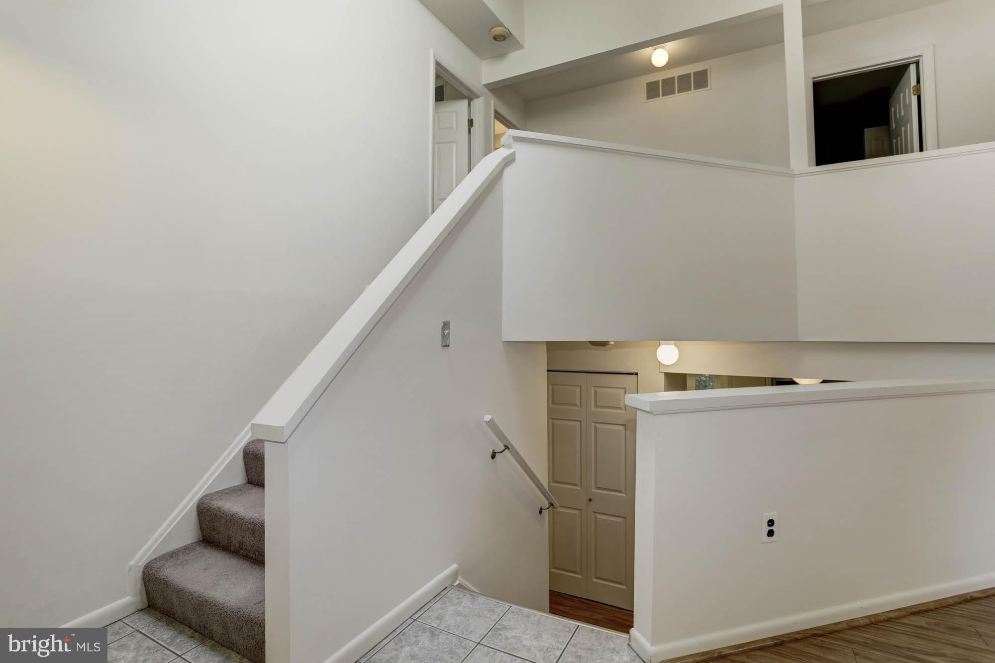 HUNTERS POINTE - Residential Lease