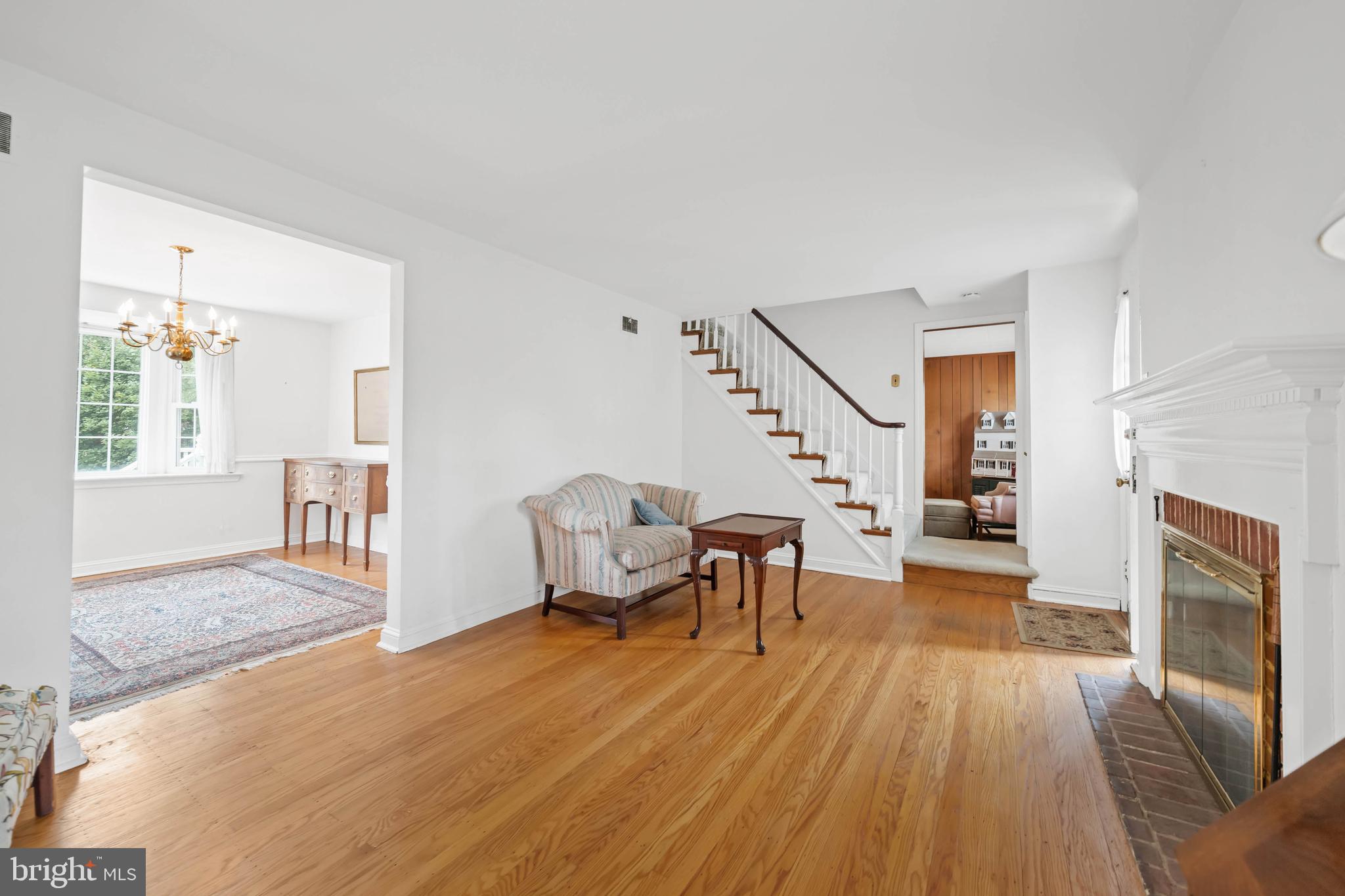 30 S STUYVESANT DRIVE
