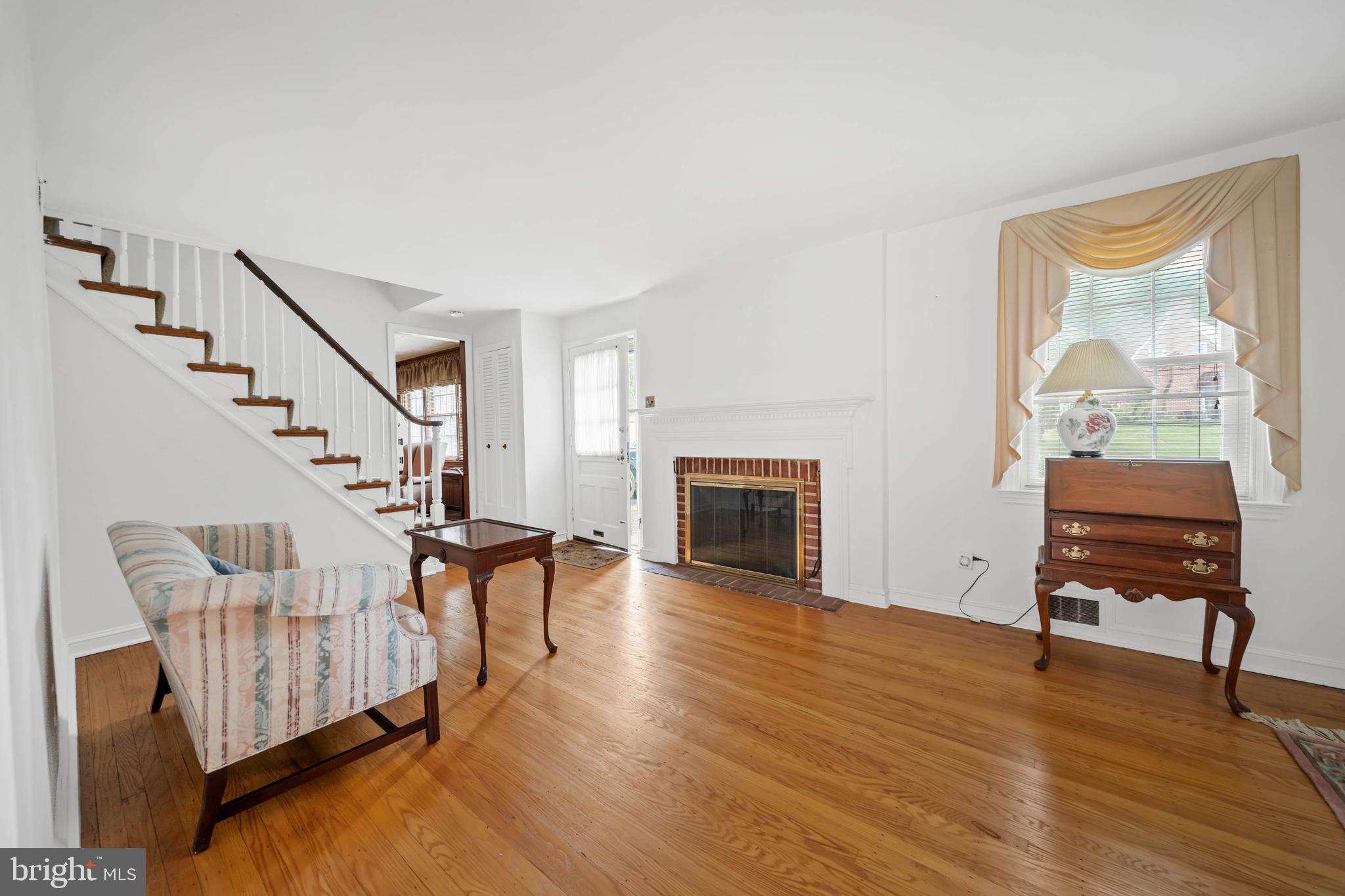 30 S STUYVESANT DRIVE
