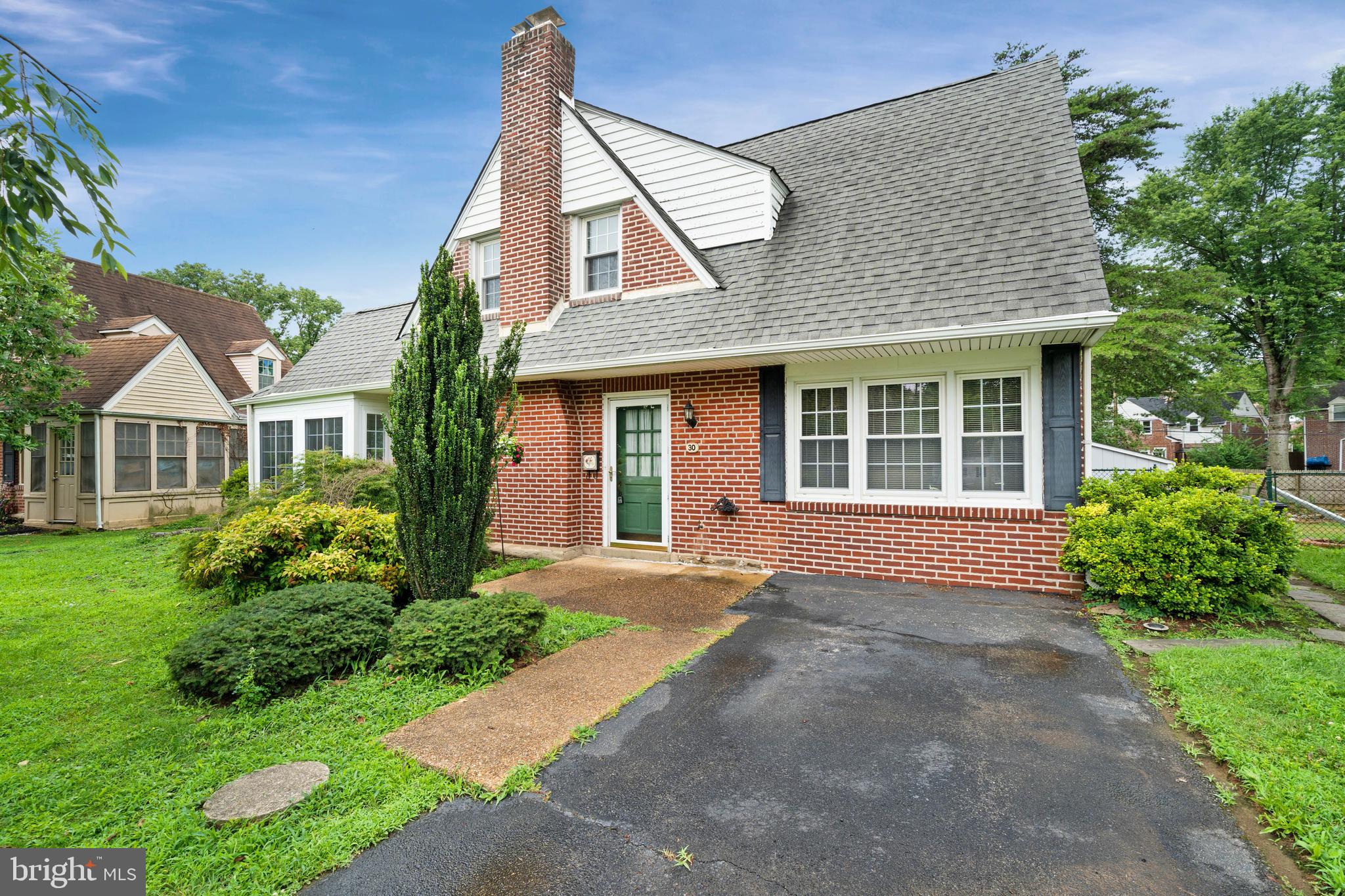 30 S STUYVESANT DRIVE