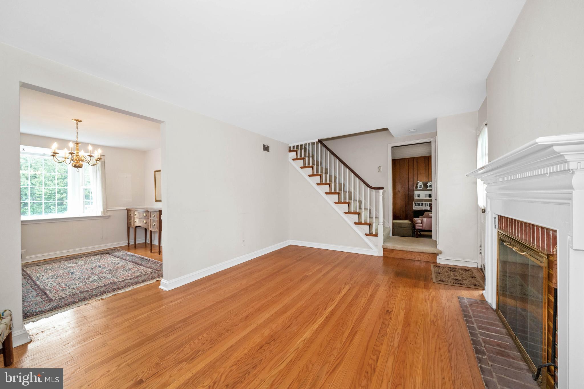 30 S STUYVESANT DRIVE