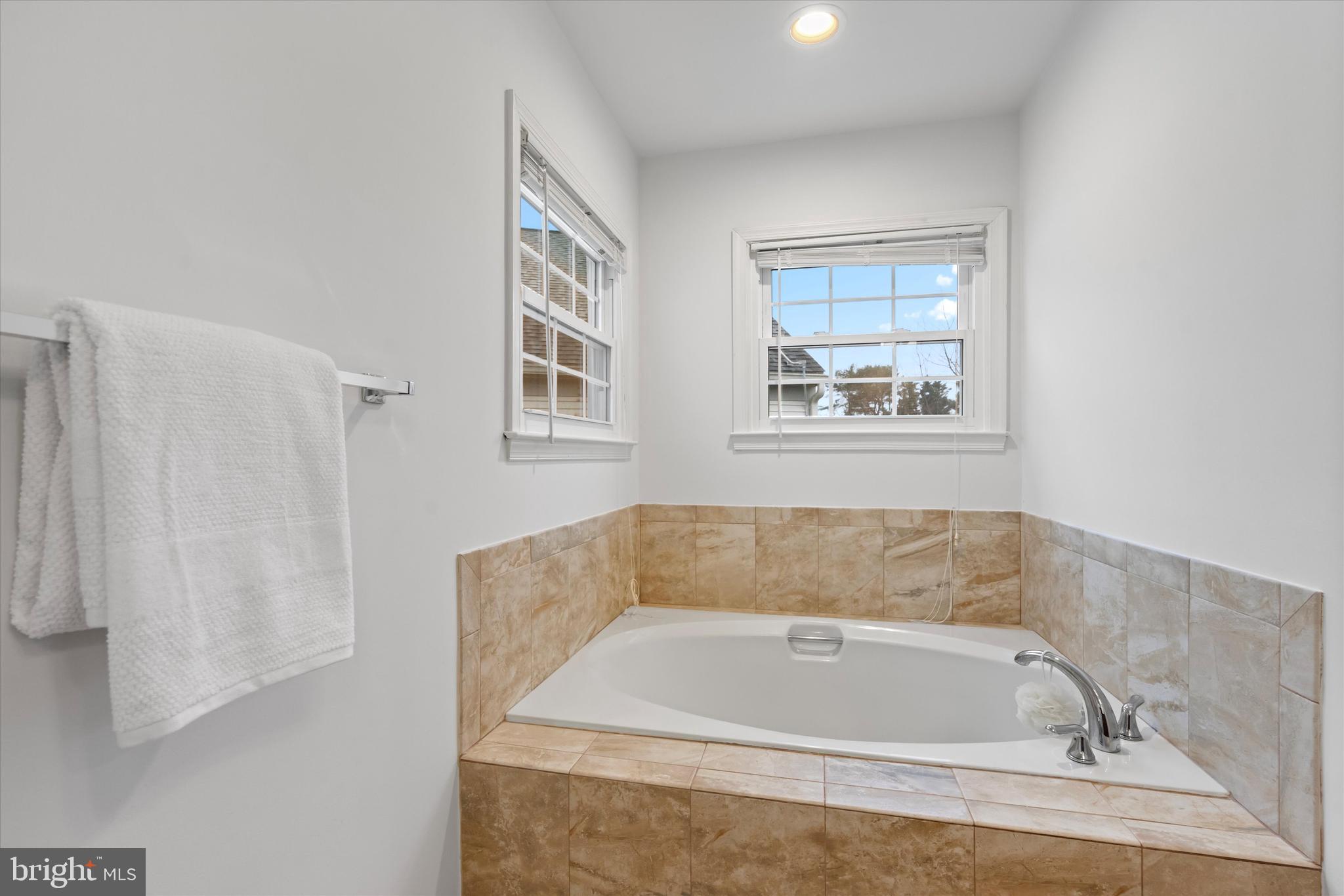 LONGMEAD - Residential