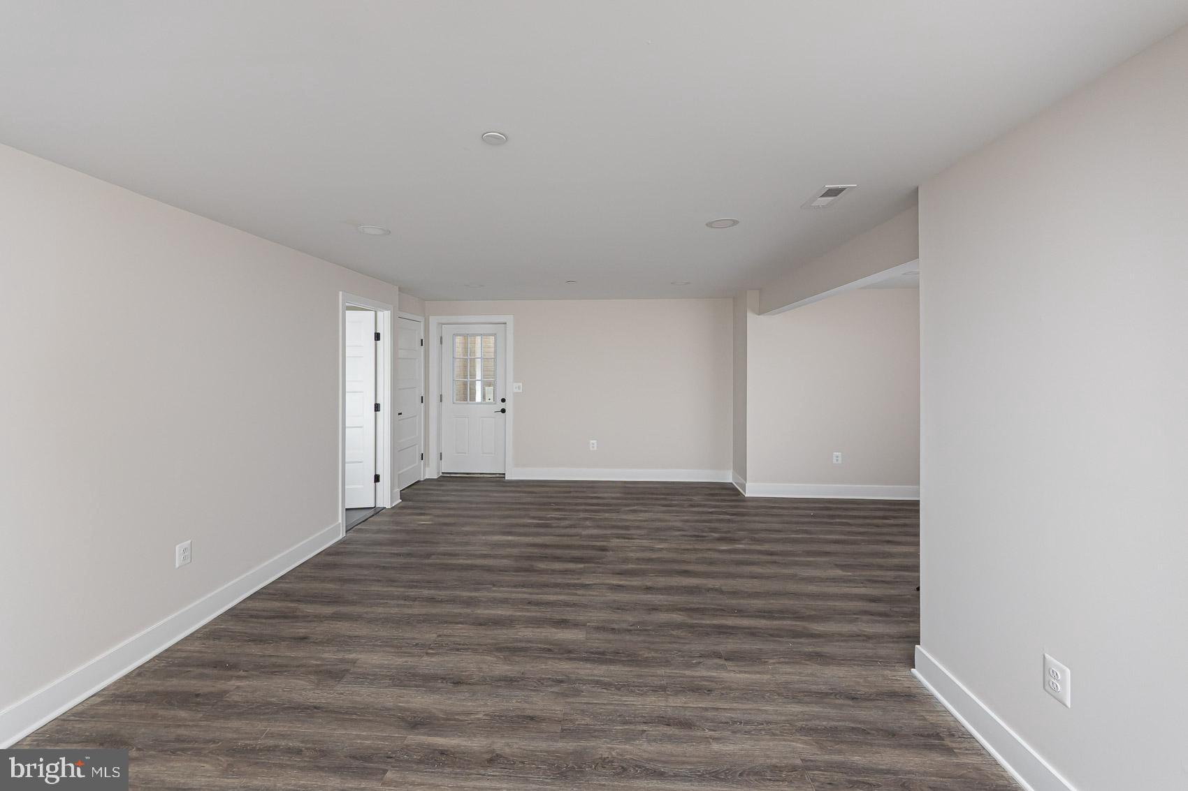 OAKLAND PARK - Residential