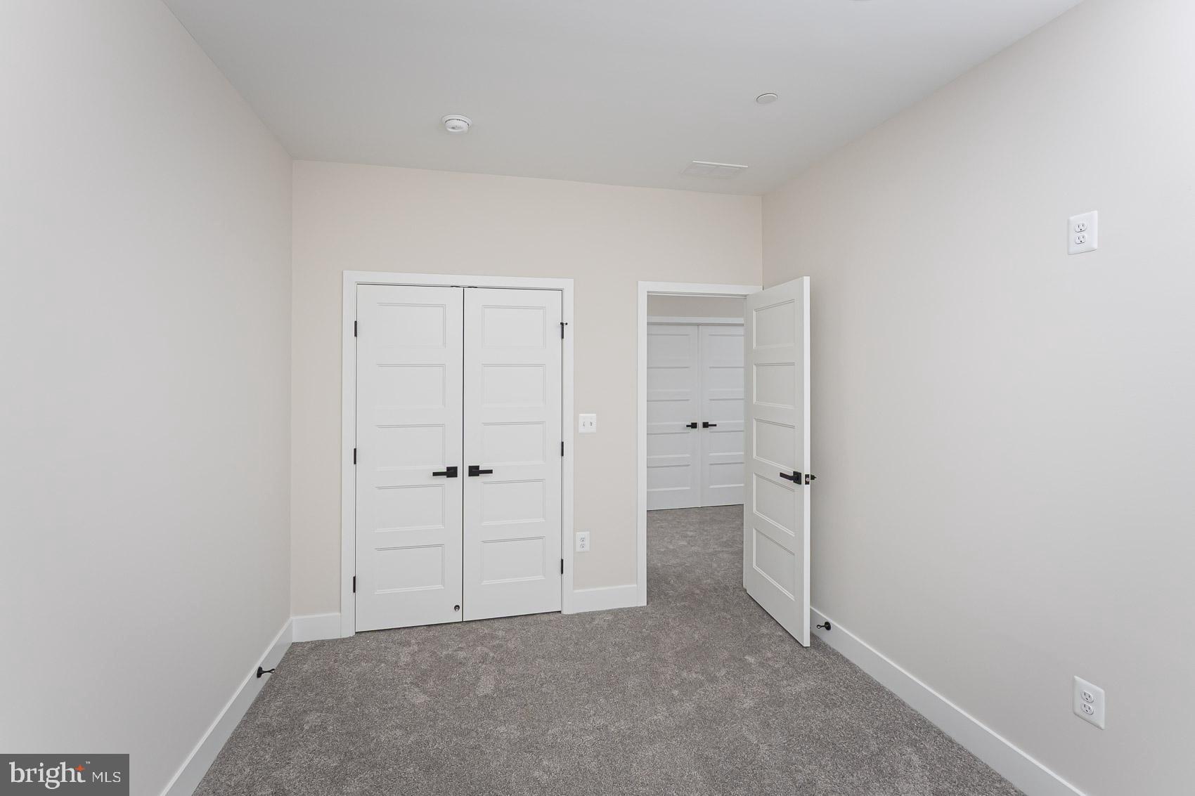 OAKLAND PARK - Residential