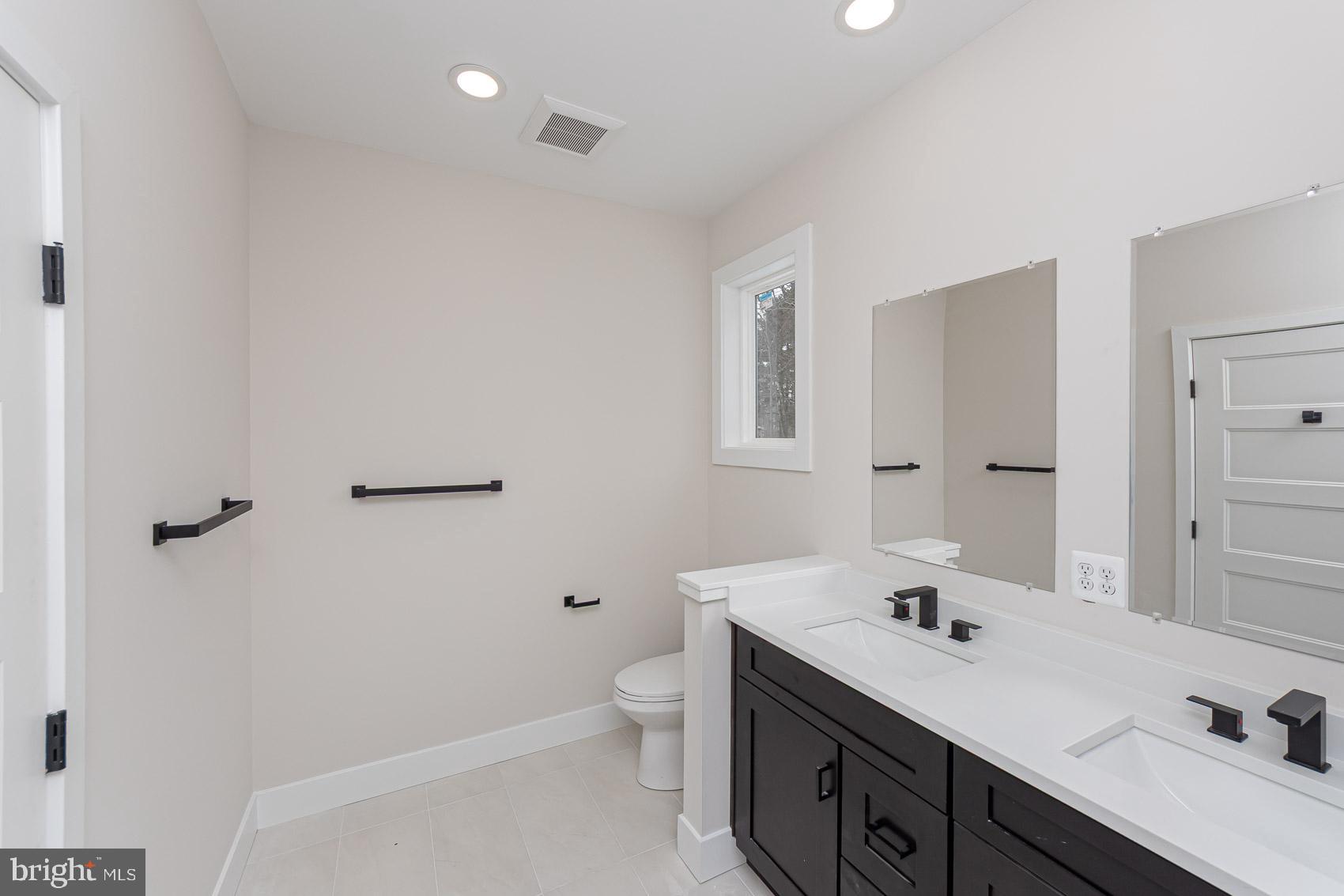 OAKLAND PARK - Residential