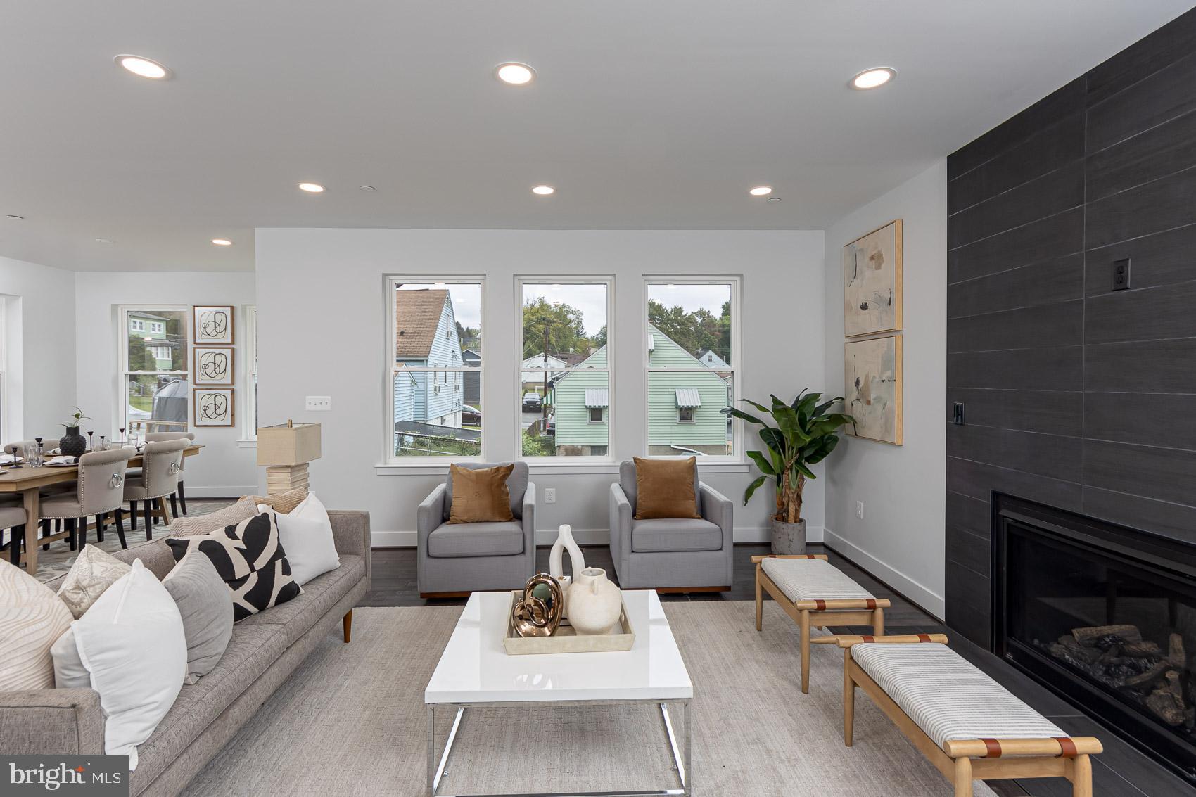 OAKLAND PARK - Residential