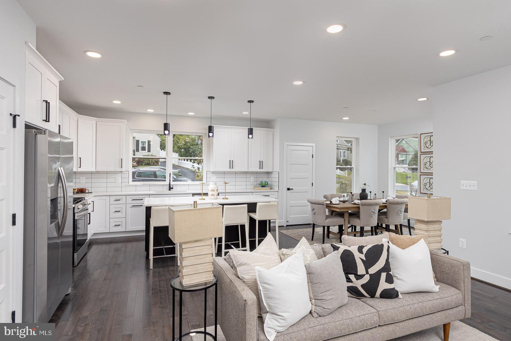 OAKLAND PARK - Residential