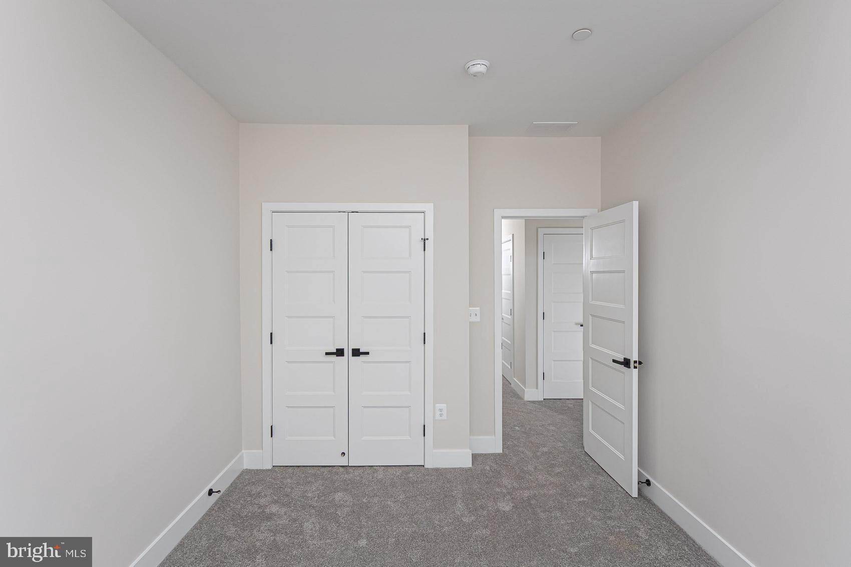 OAKLAND PARK - Residential