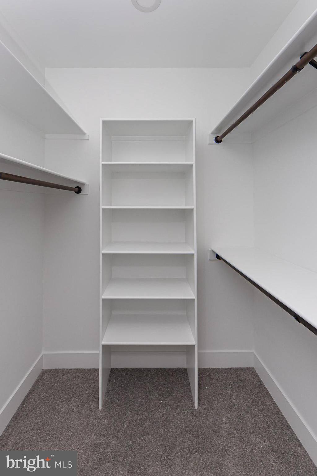 OAKLAND PARK - Residential