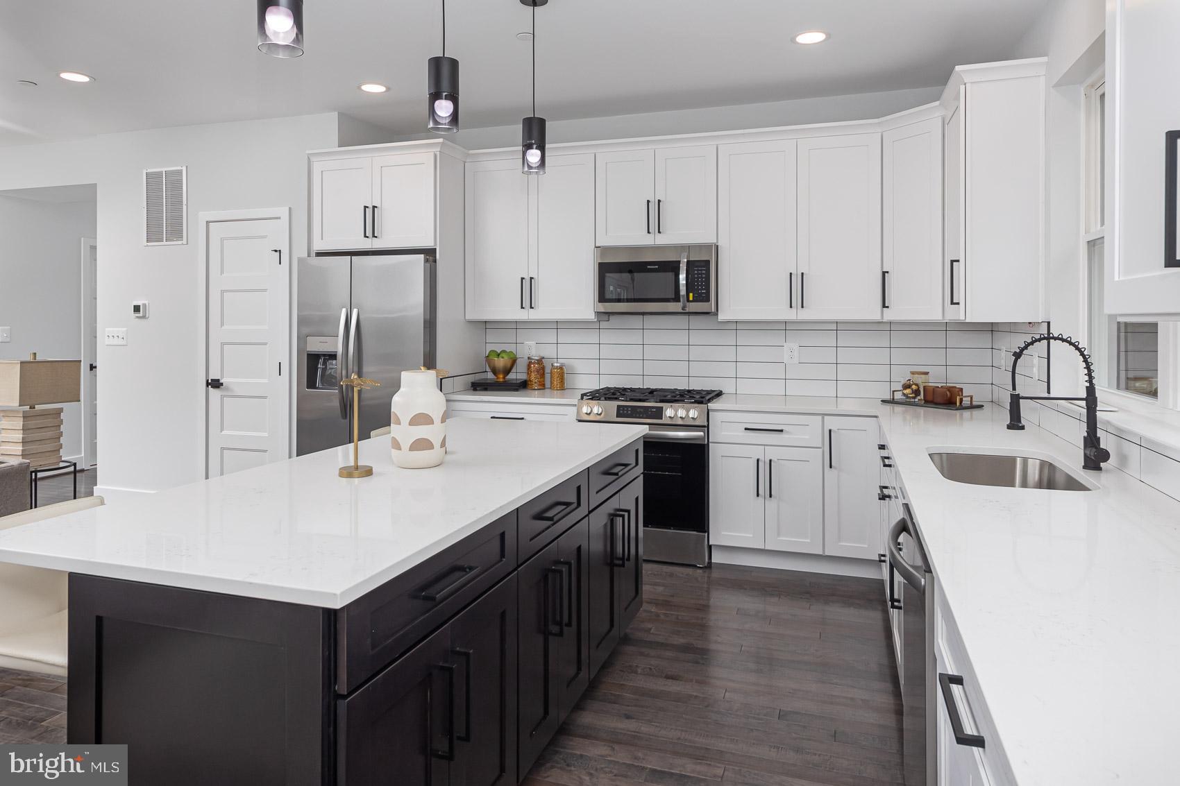 OAKLAND PARK - Residential