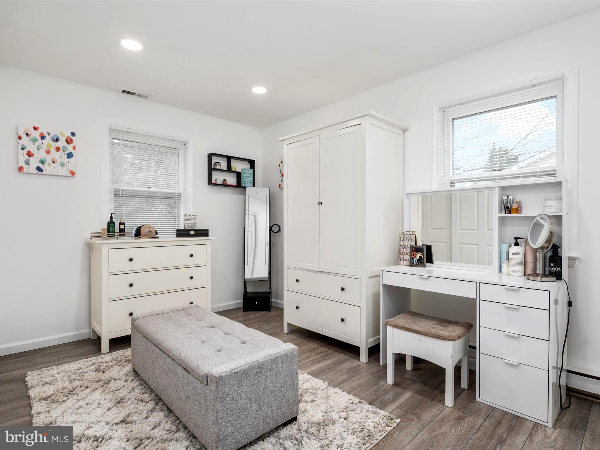 KENT ISLAND - Residential